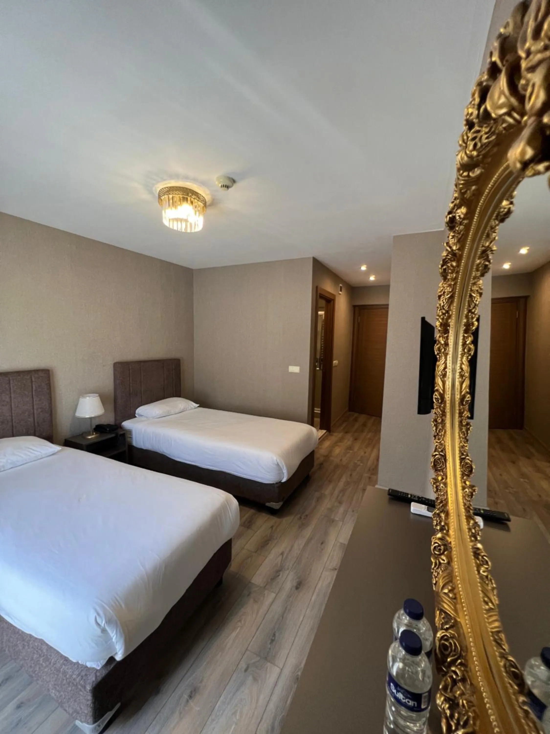 Bed in Flower Palace Hotel