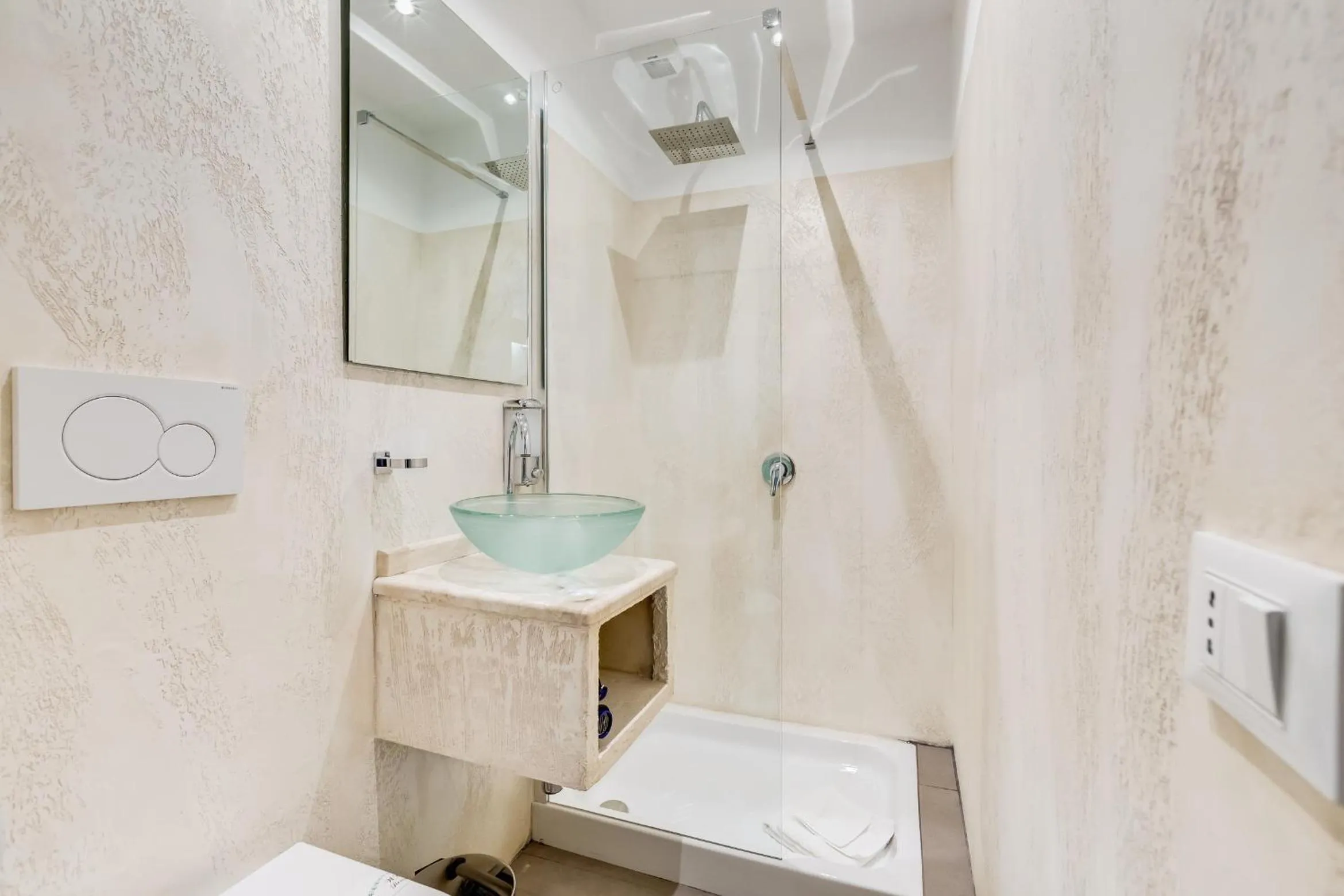 Bathroom in Easy Budget Colosseo