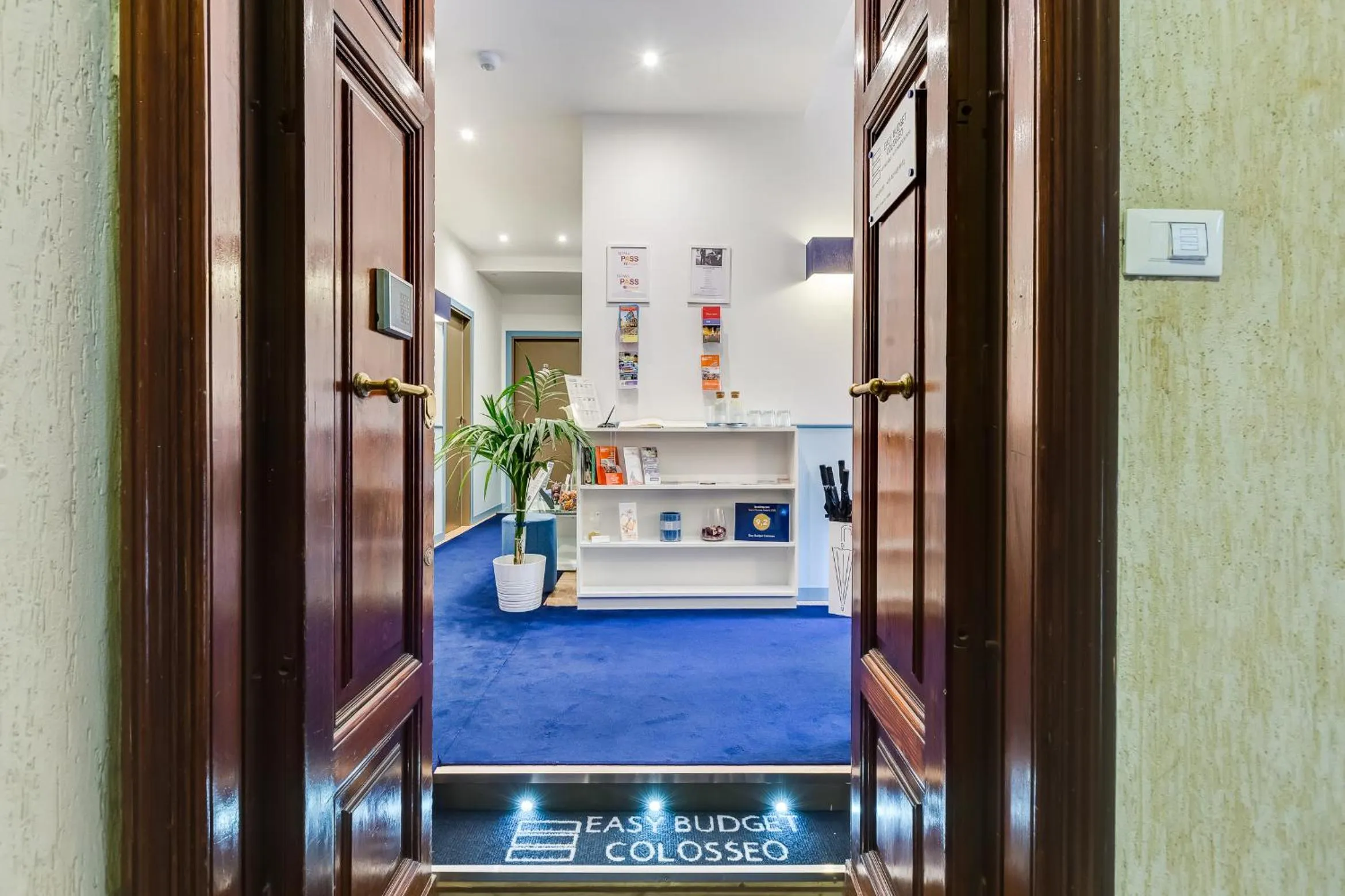 Day in Easy Budget Colosseo