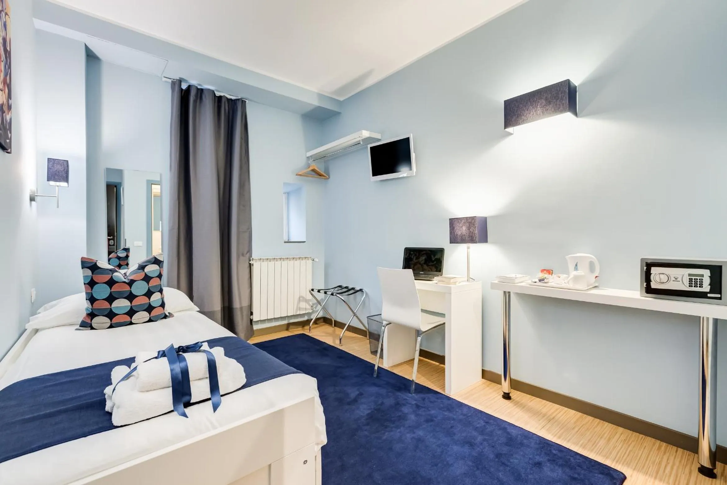 Other, Bed in Easy Budget Colosseo