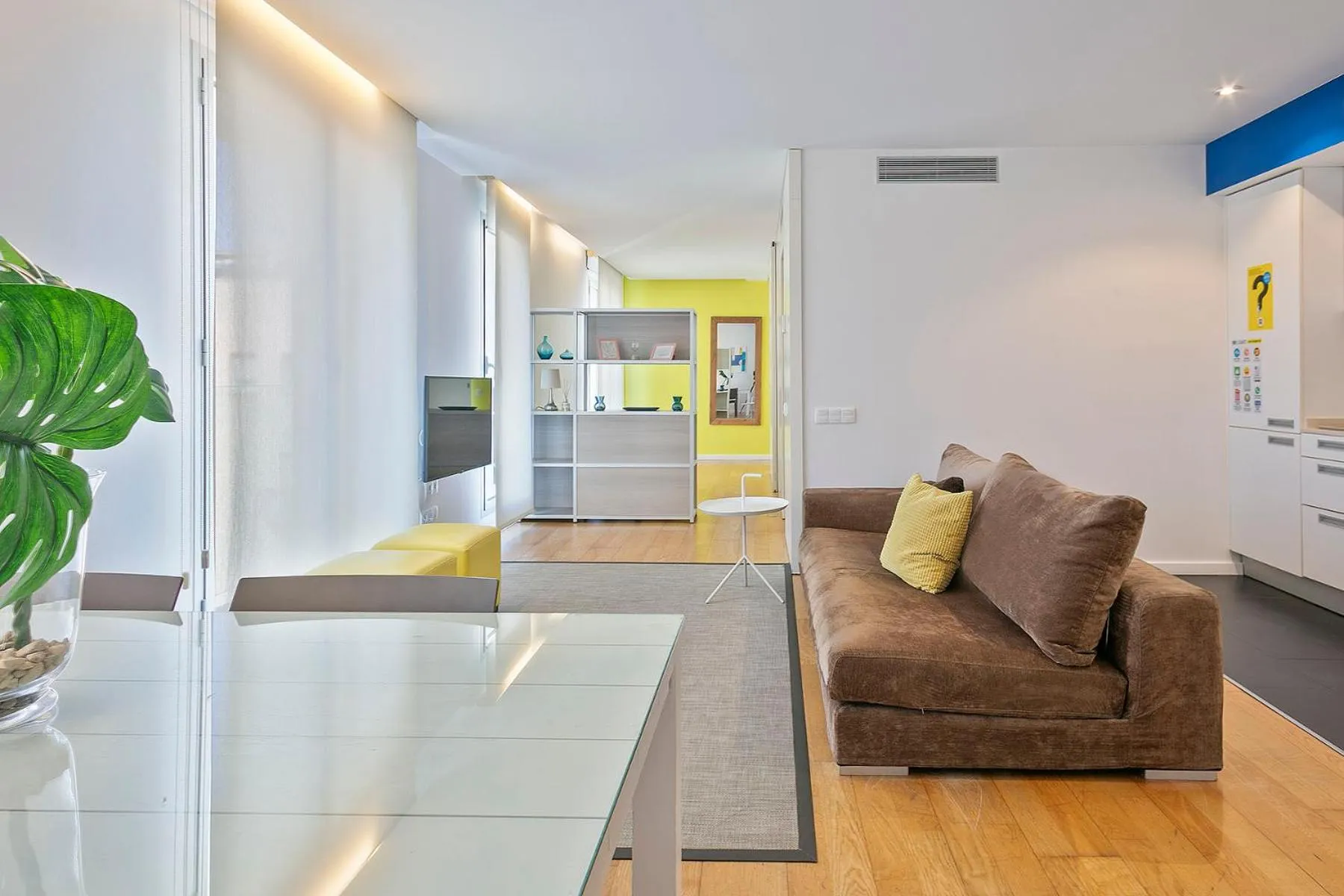 Photo of the whole room in Lugaris Beach Apartments