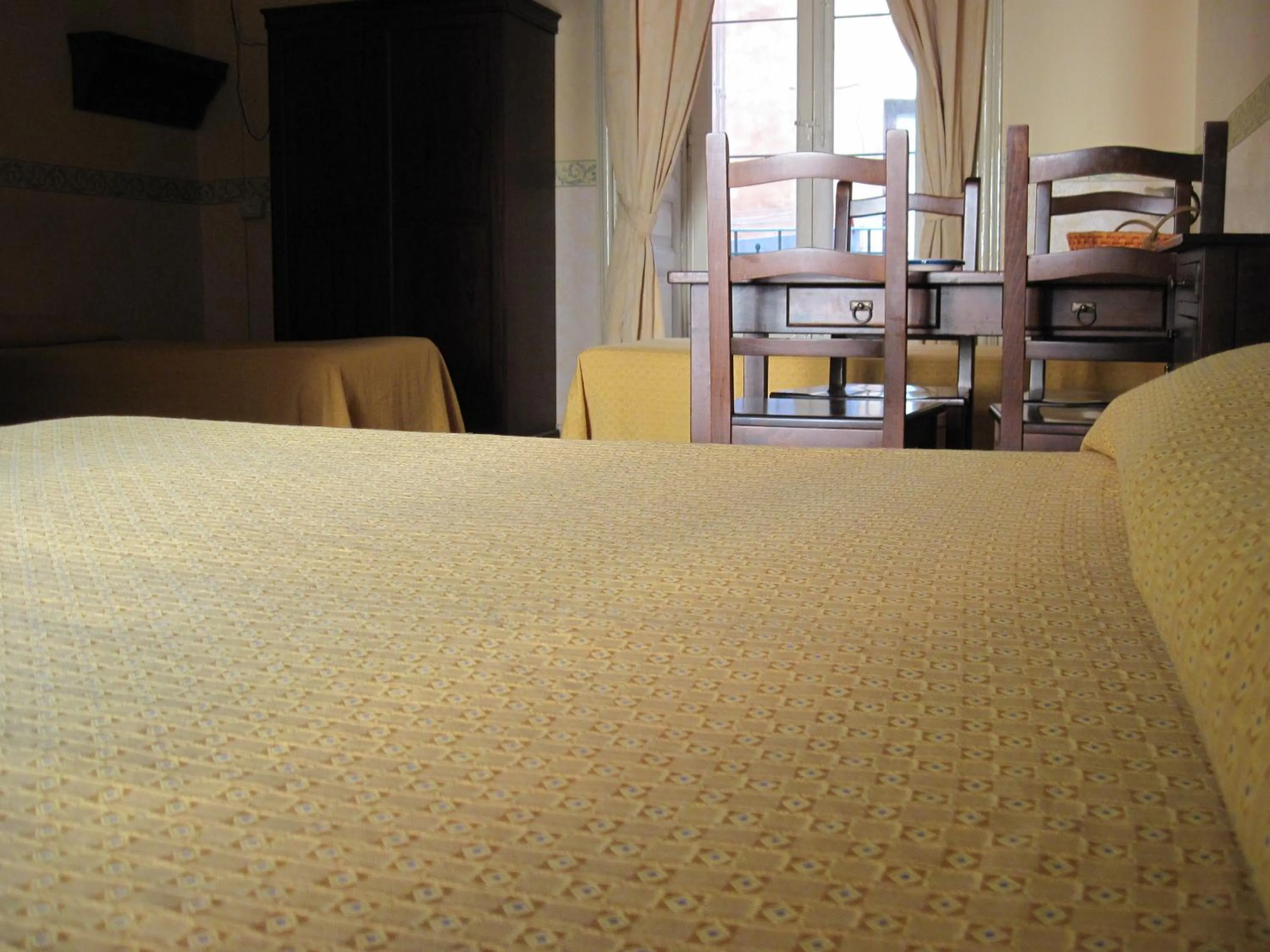 Bedroom, Bed in San Demetrio