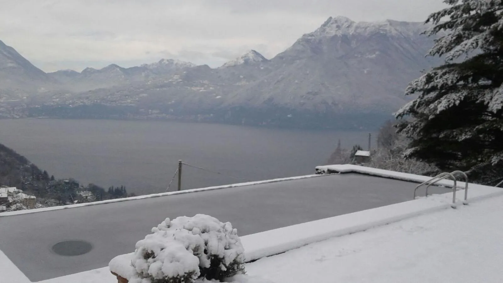 Swimming pool in Villa Silvi piscina sauna e hot tub
