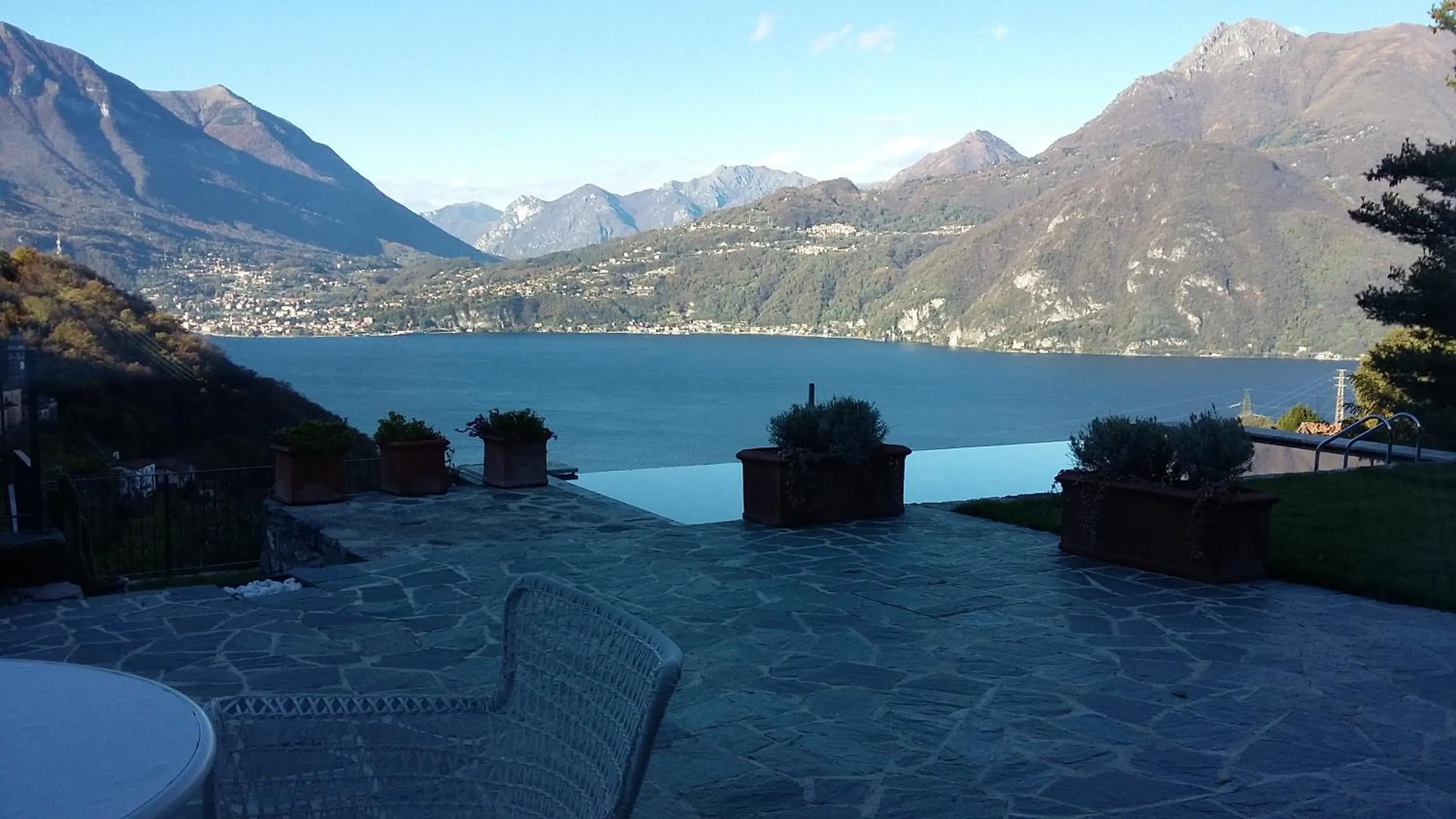 On site in Villa Silvi piscina sauna e hot tub