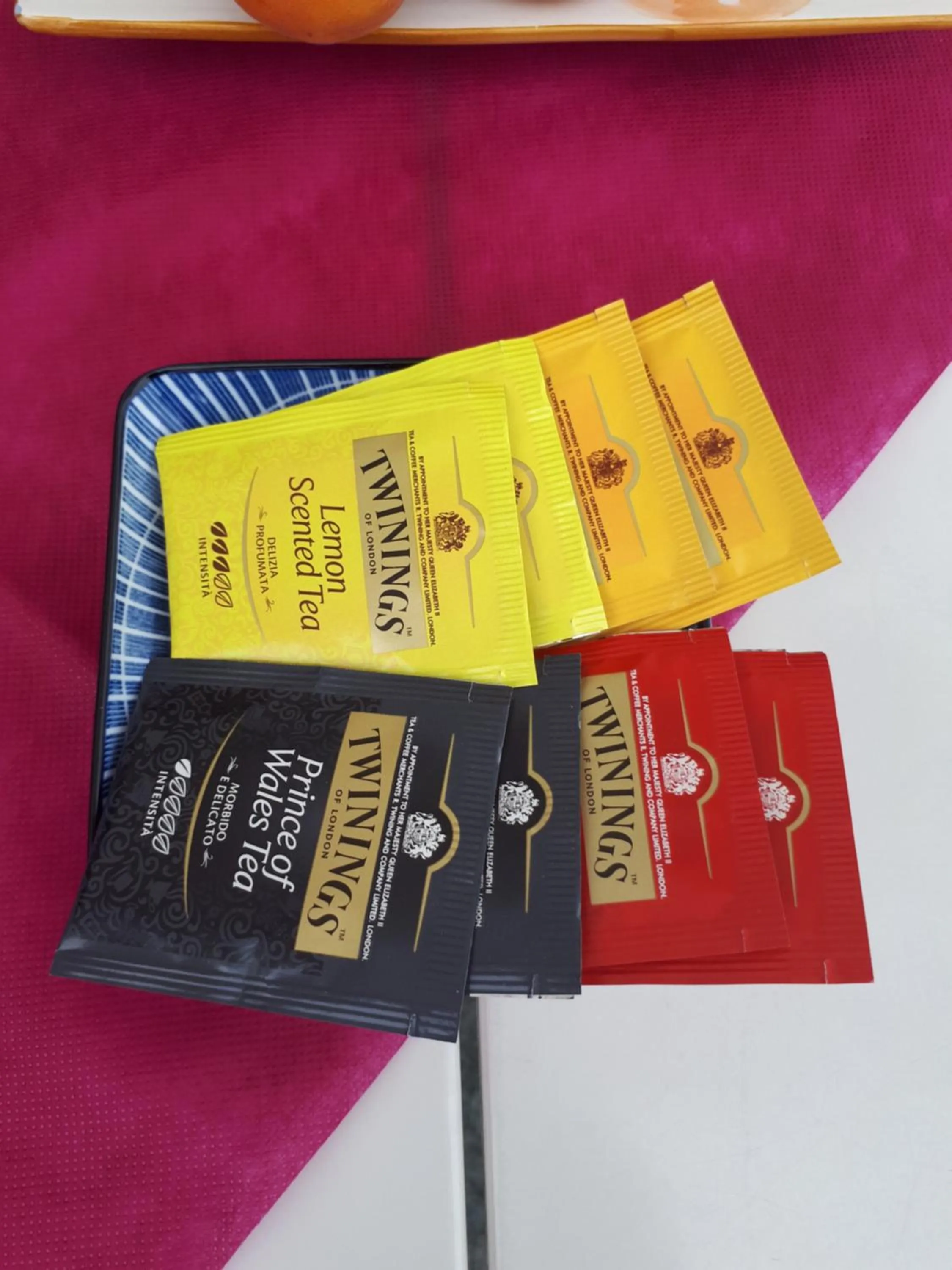 Breakfast in Villa Silvi piscina sauna e hot tub