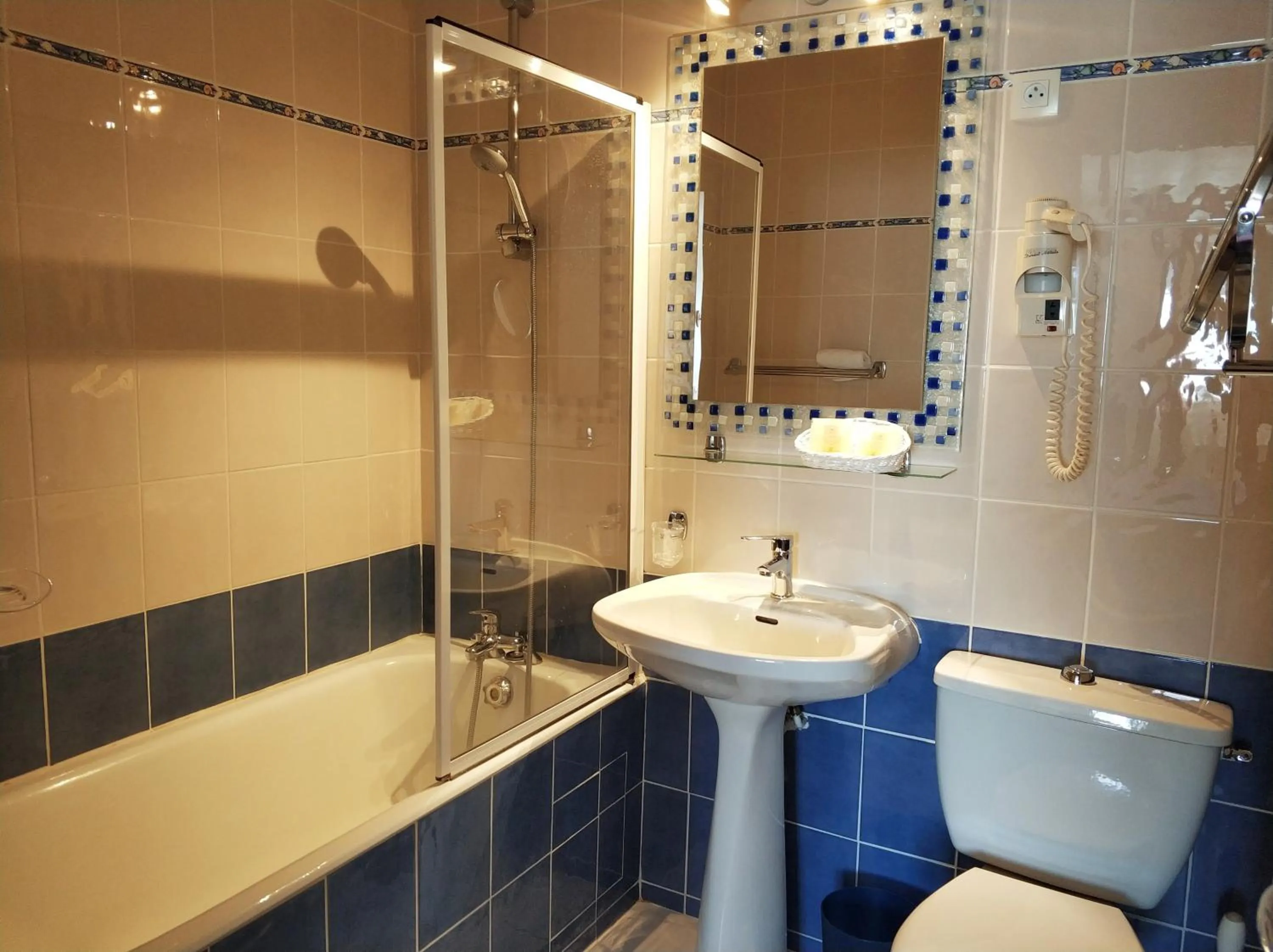 Logis Hotel Calisola Besançon - Soirée Etape