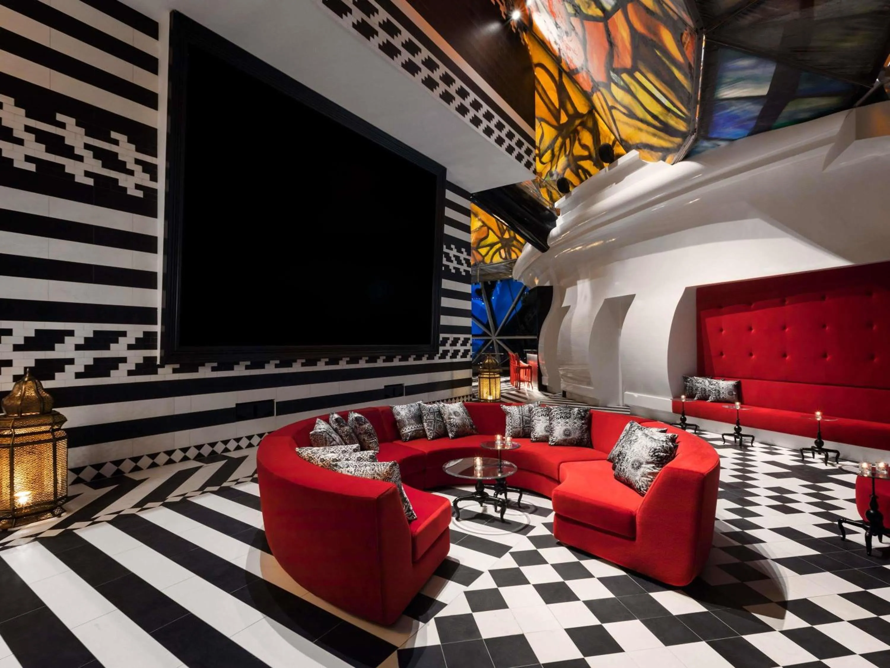 Lounge or bar in Mondrian Doha