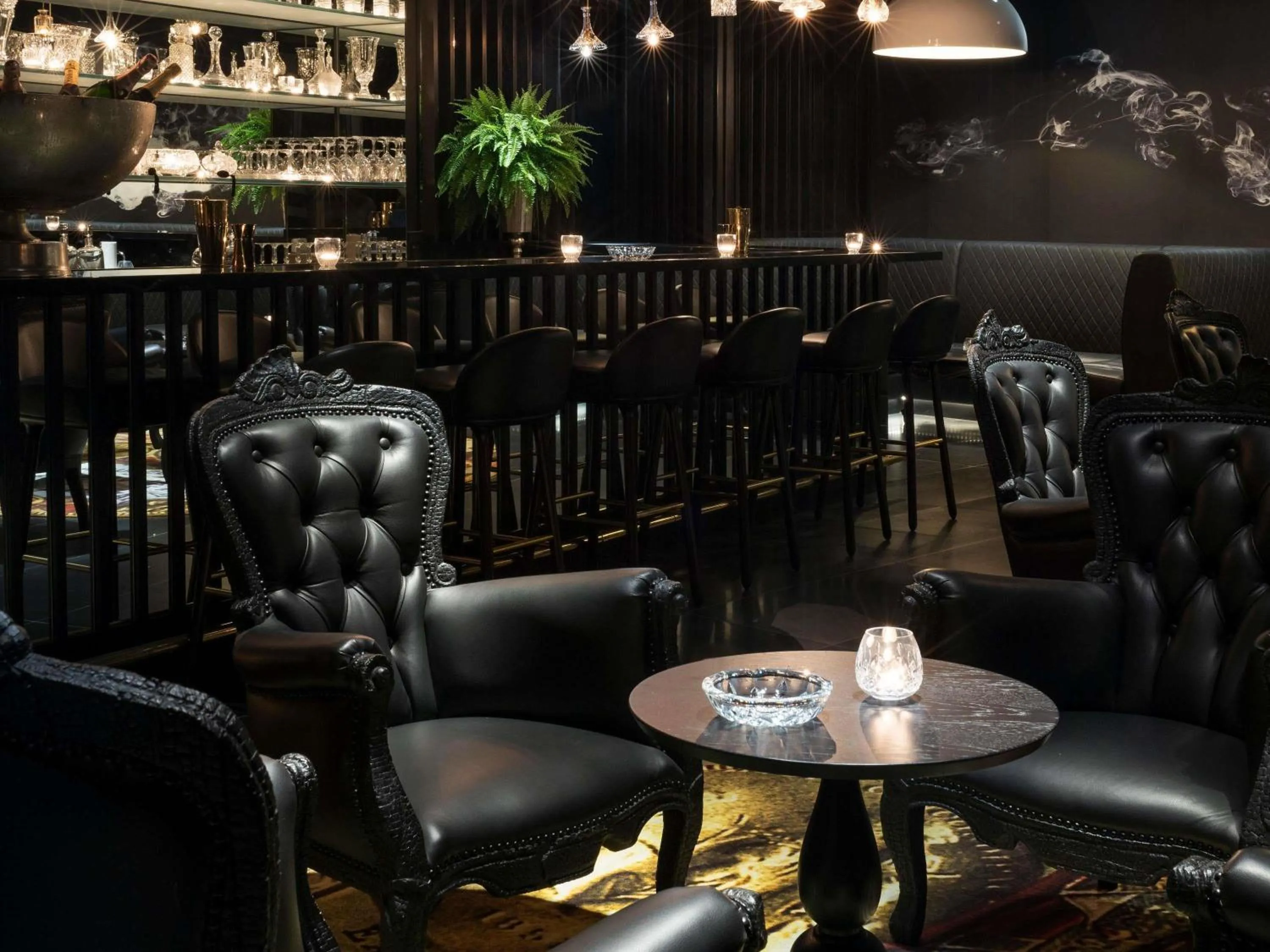 Lounge or bar in Mondrian Doha