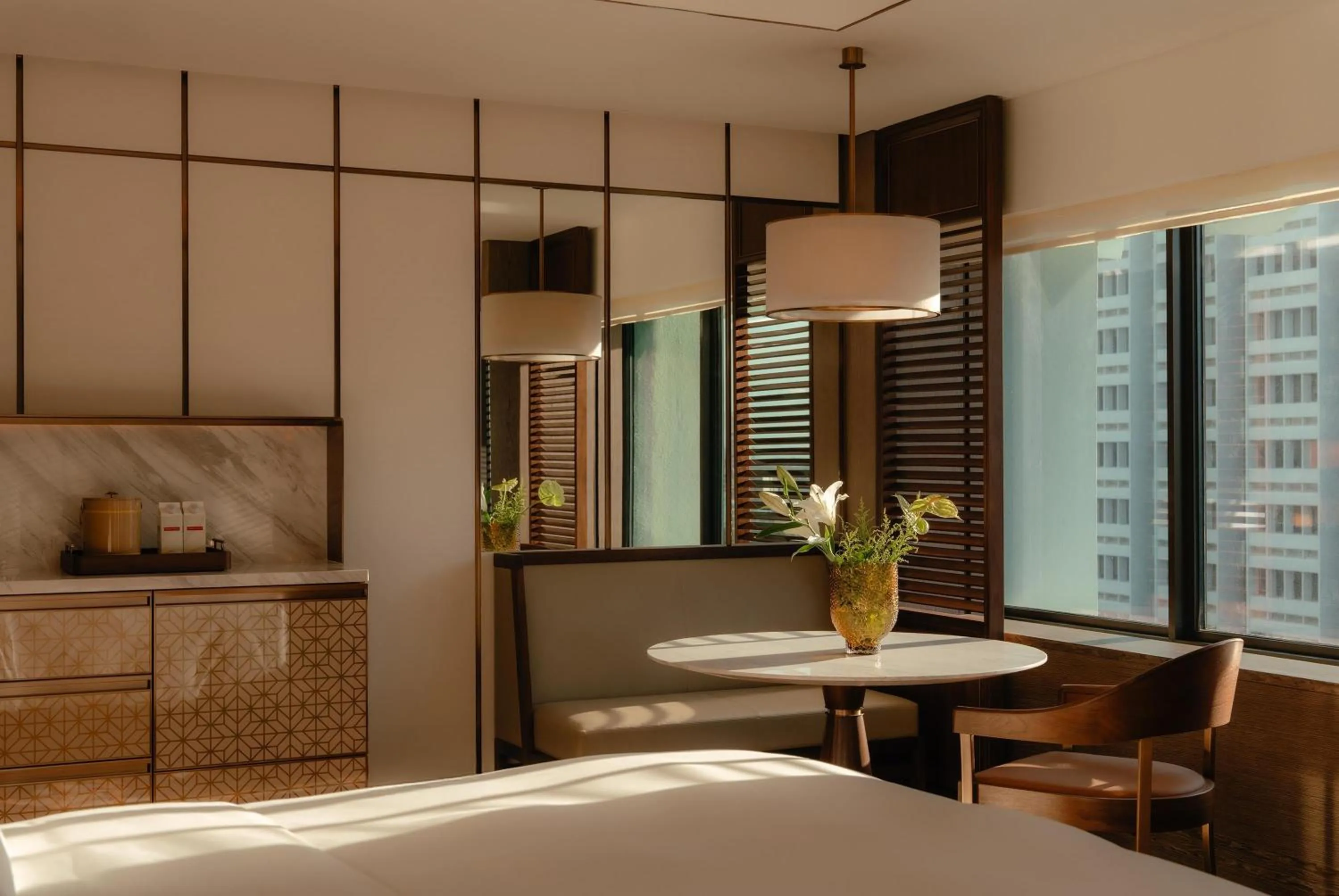 Bedroom, Bed in Grand Hyatt Singapore