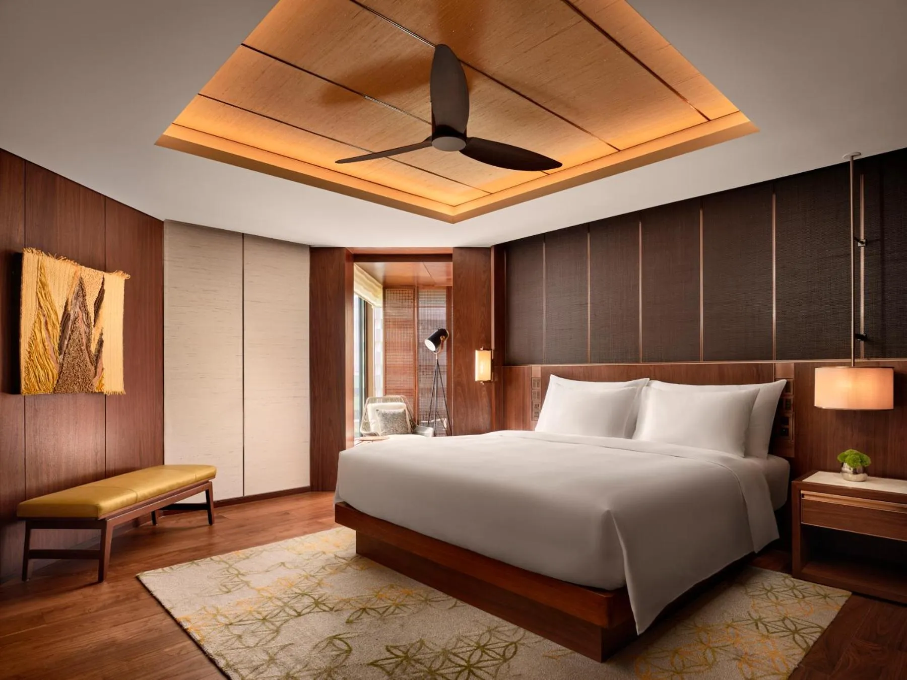 Bedroom, Bed in Grand Hyatt Singapore