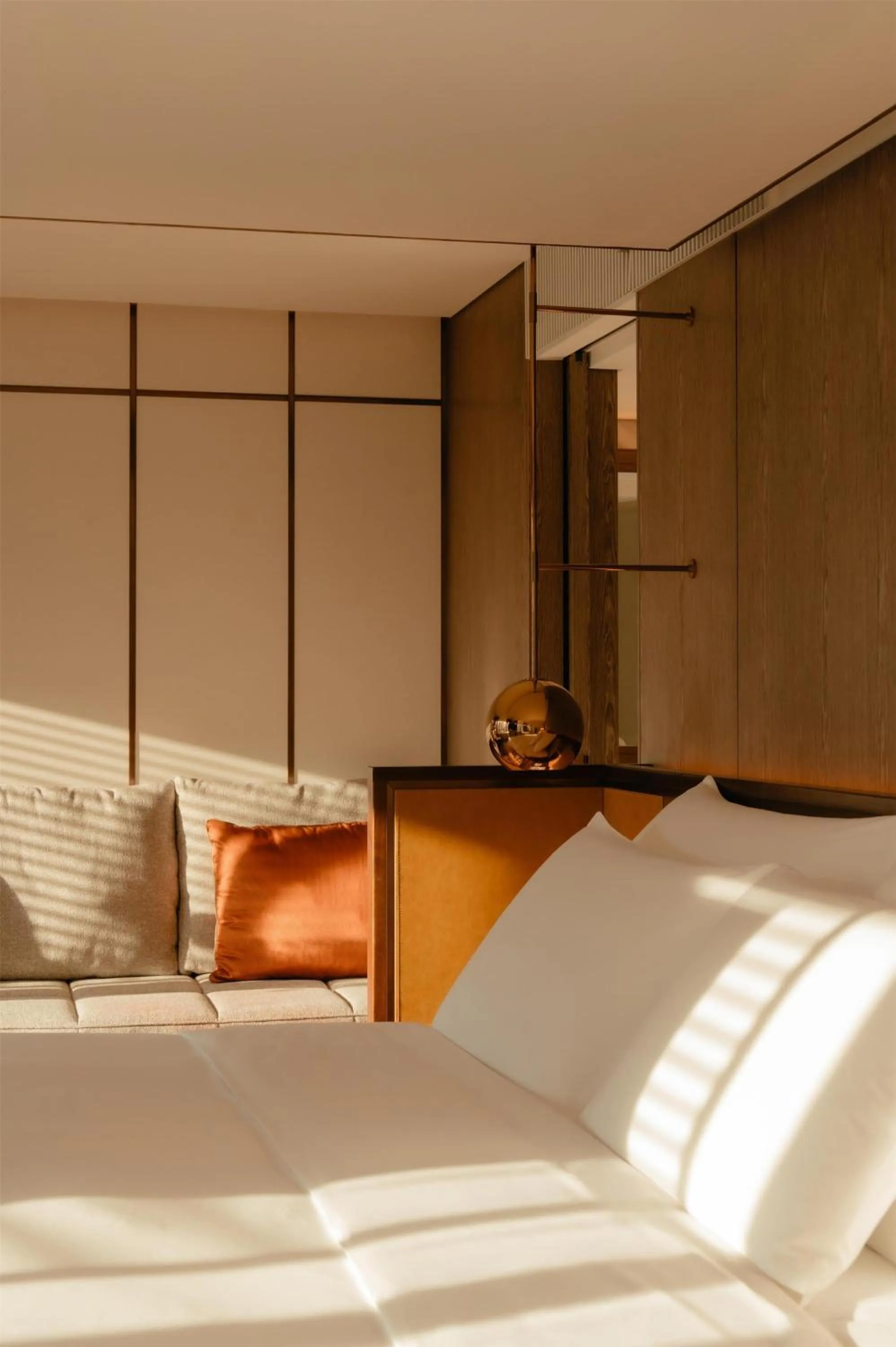 Bedroom, Bed in Grand Hyatt Singapore