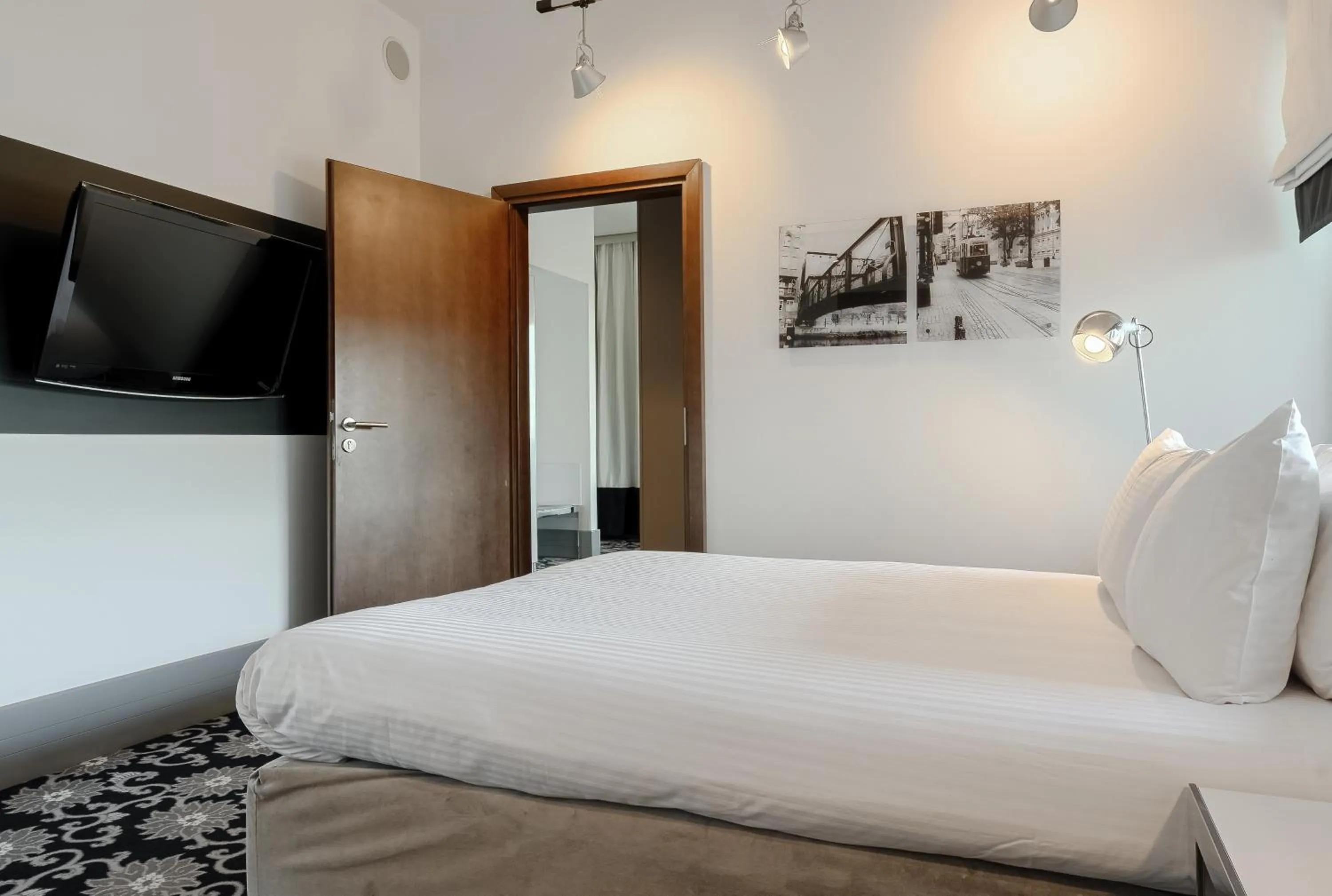 Photo of the whole room, Bed in Qubus Hotel Bydgoszcz