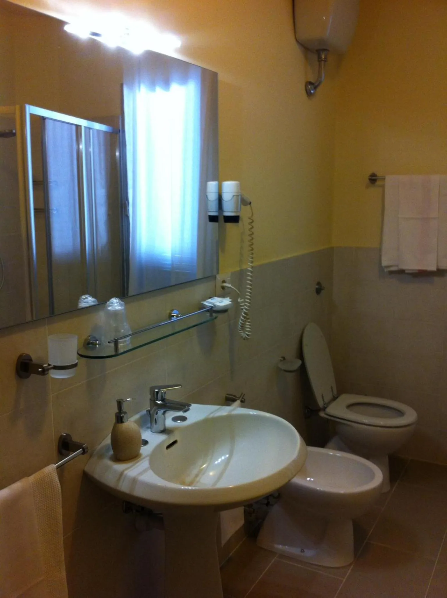 Bathroom in Albergo Il Cochino