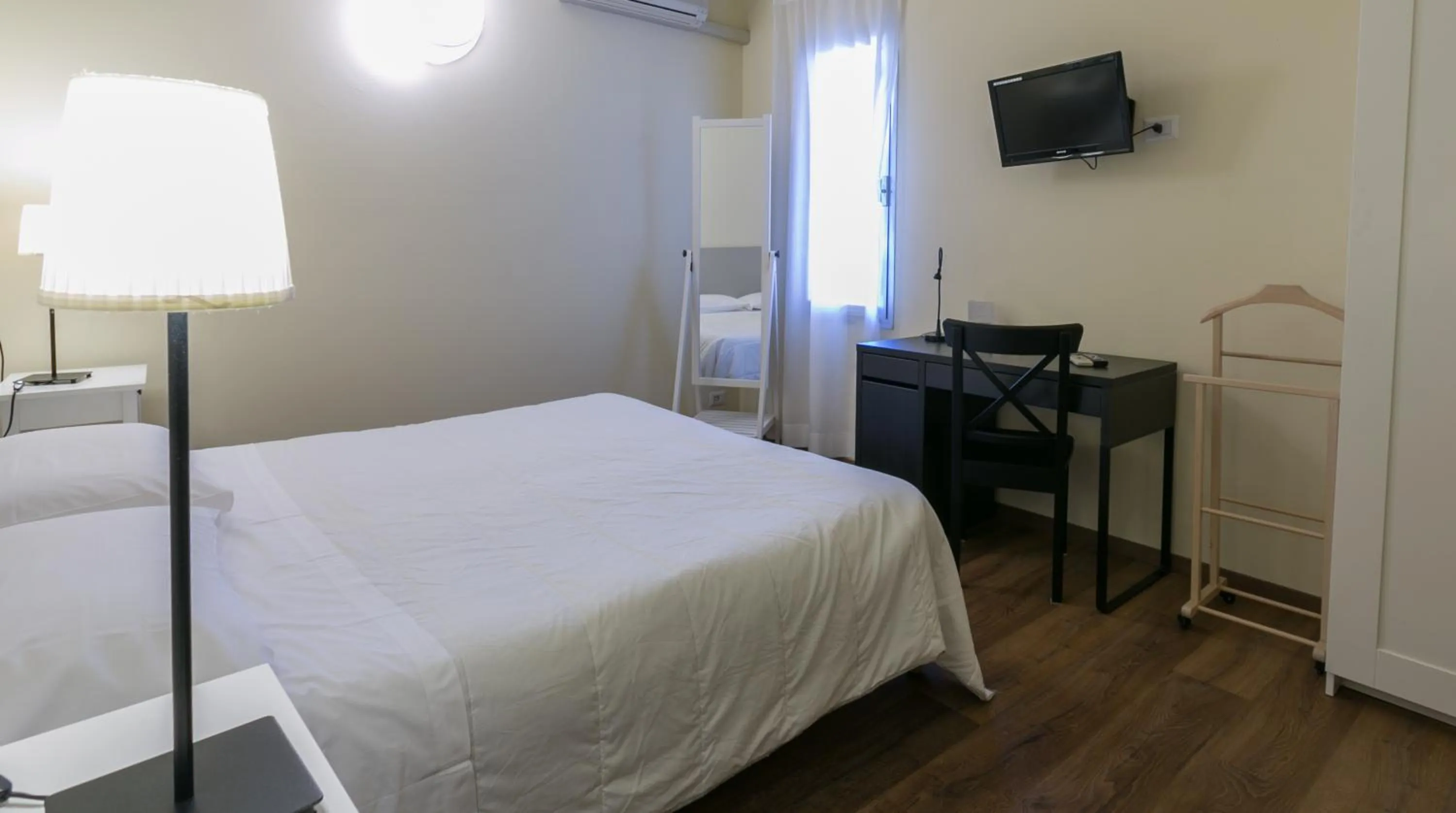 Photo of the whole room, Bed in Albergo Il Cochino