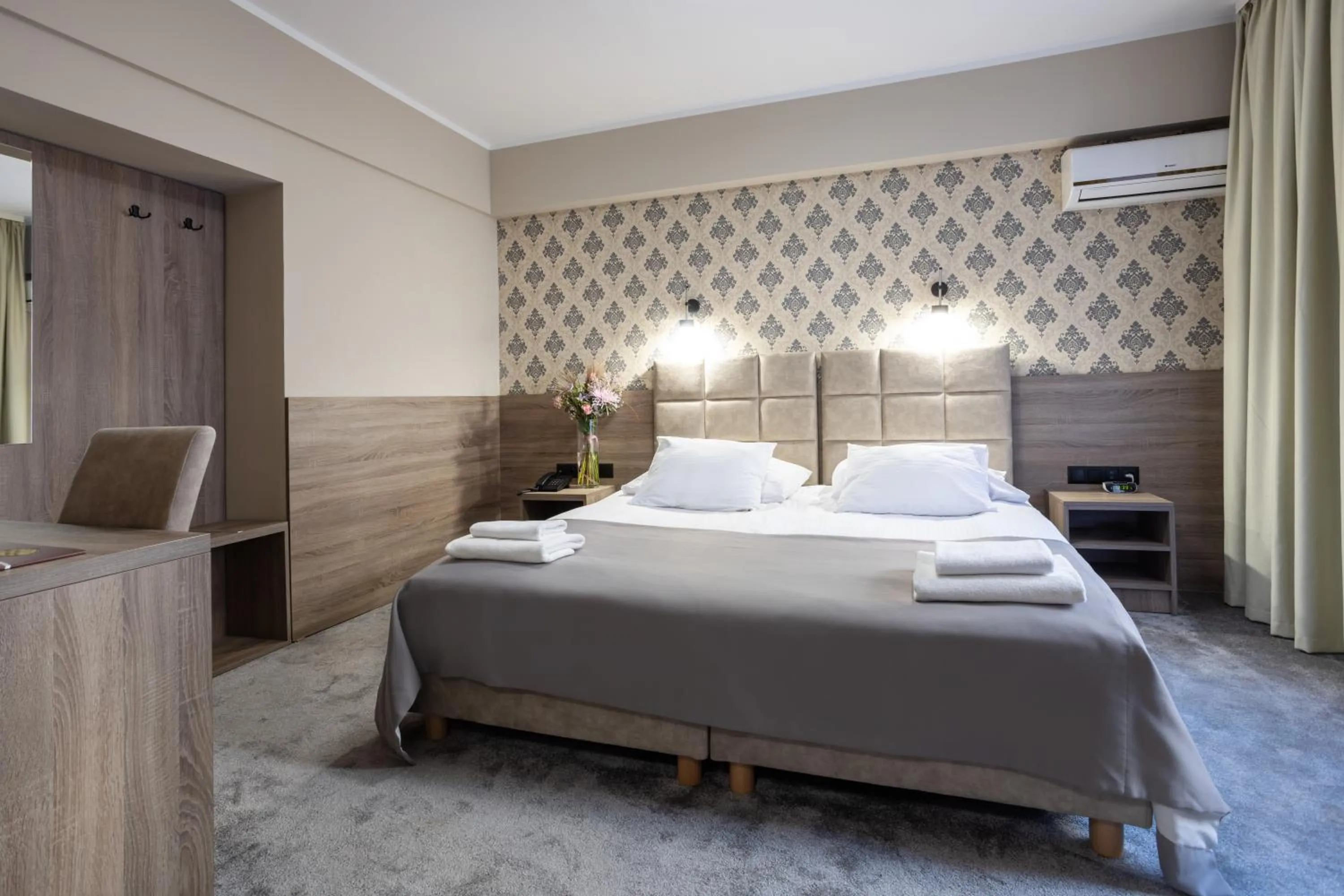 Bed in Hotel Maksymilian