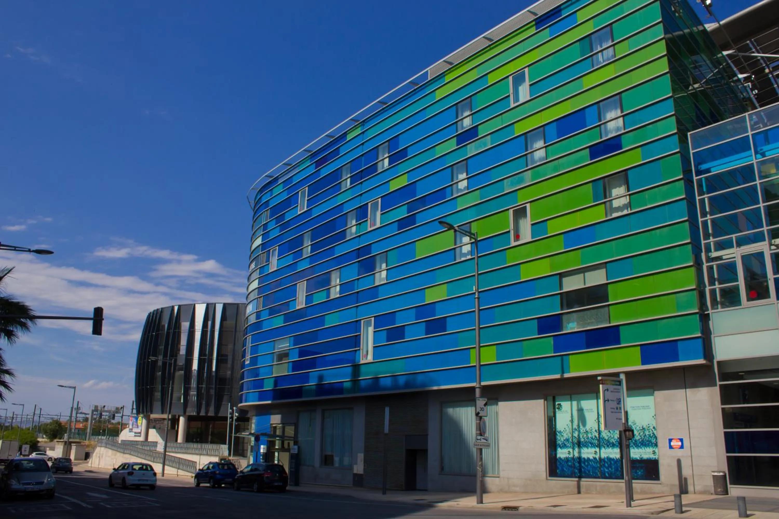 Property building in Kyriad Prestige Perpignan Centre Gare