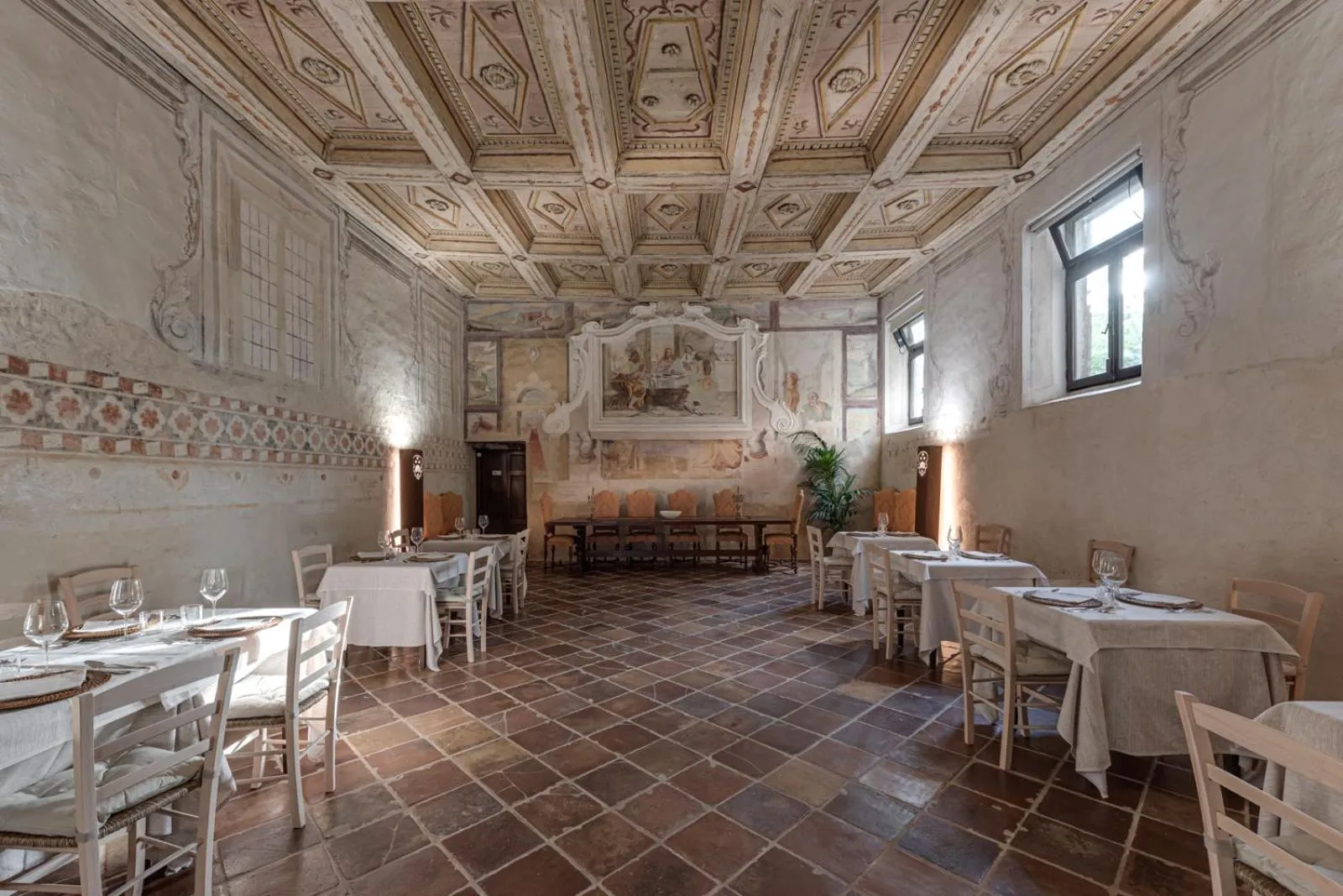 Restaurant/places to eat in Convento San Bartolomeo - Piscina Esterna Riscaldata