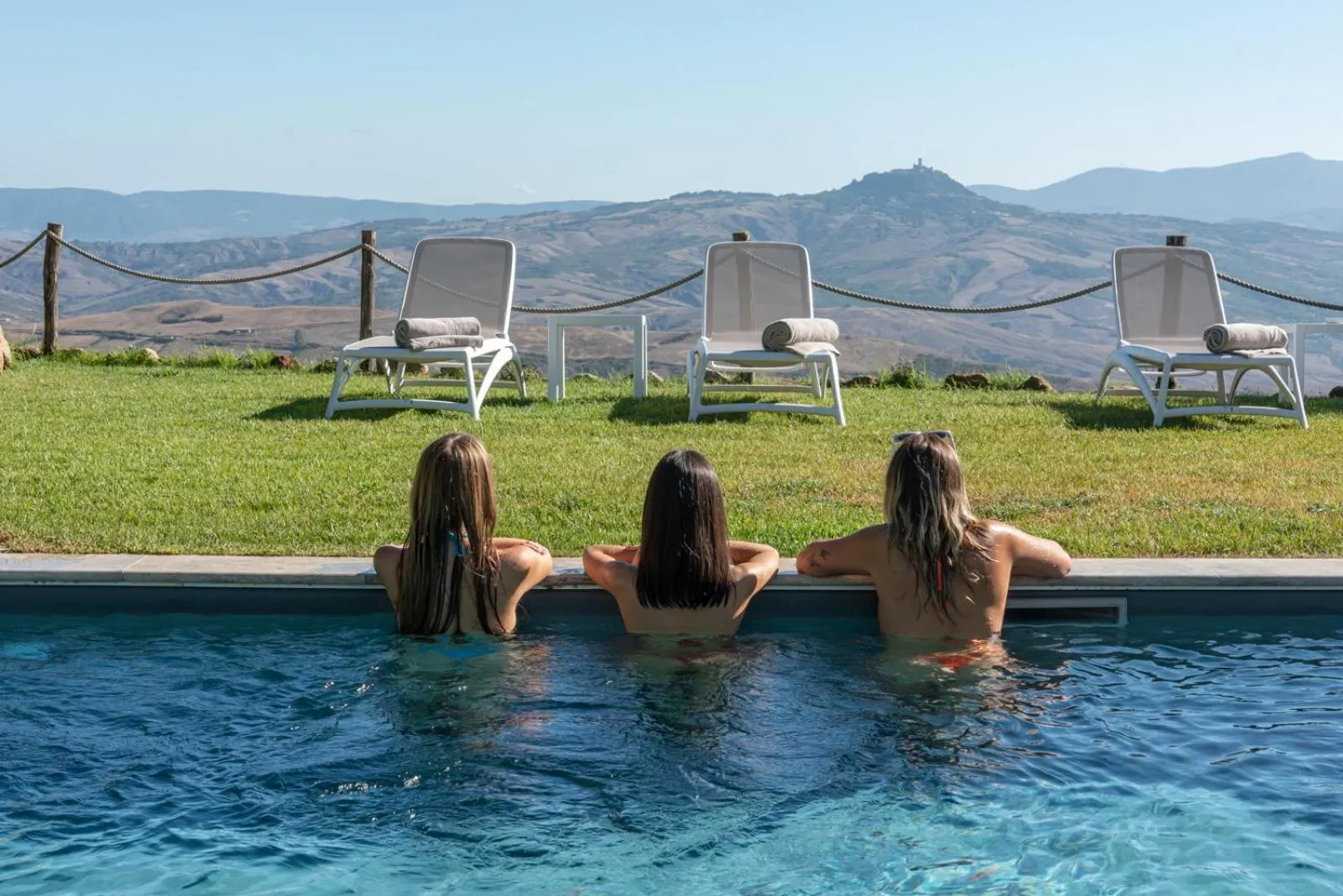 Mountain view in Convento San Bartolomeo - Piscina Esterna Riscaldata