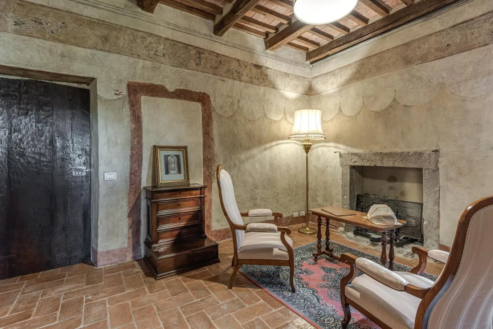 fireplace in Convento San Bartolomeo - Piscina Esterna Riscaldata