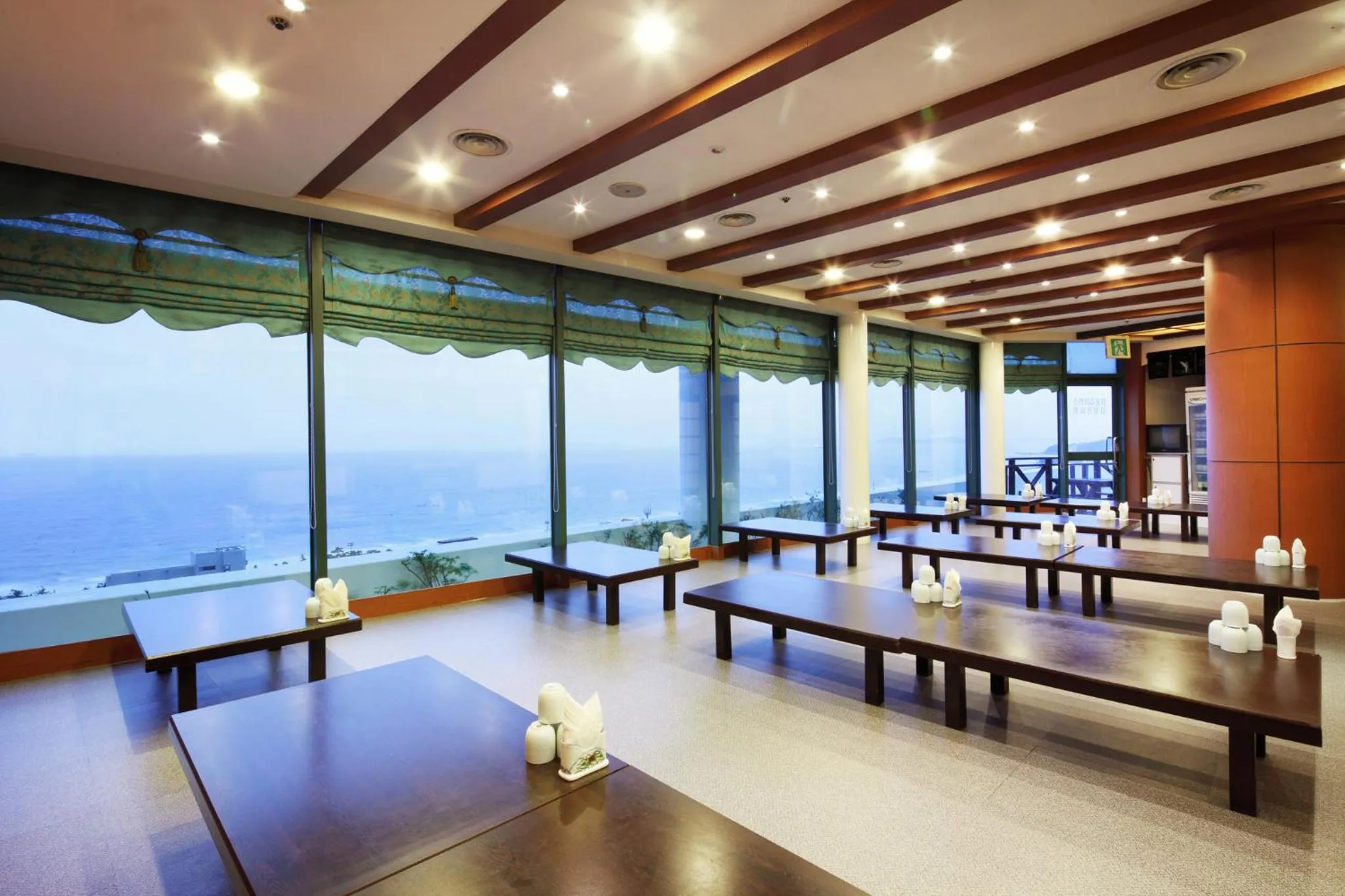 Restaurant/places to eat in Hanwha Resort Daecheon Paros