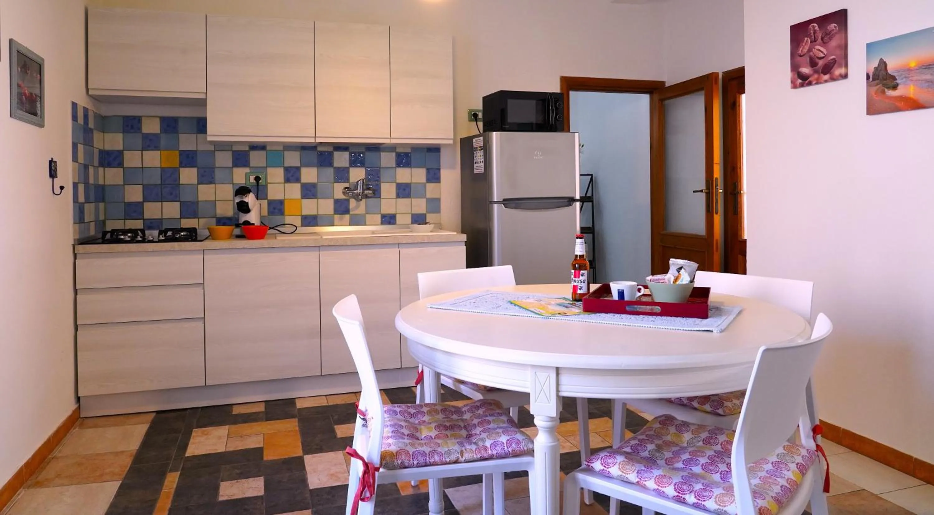 Kitchen or kitchenette in Flowery Inn Villa