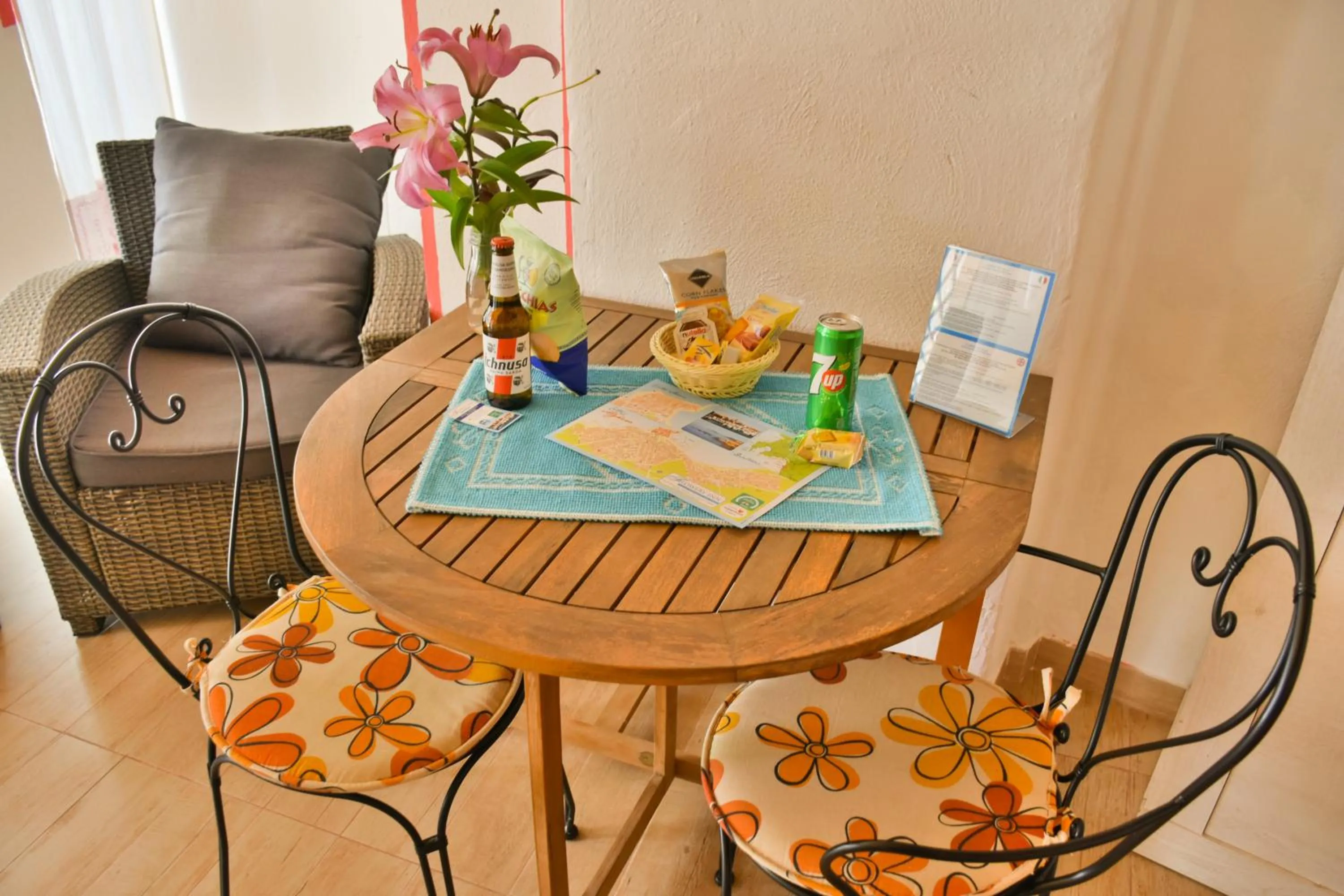 Coffee/tea facilities in Flowery Inn Villa