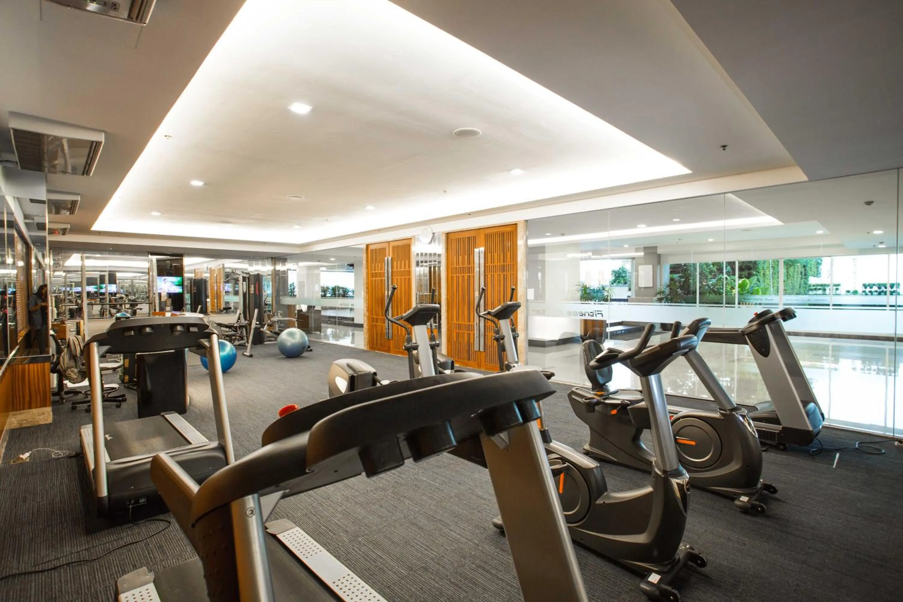 Fitness centre/facilities in The Grand Fourwings Convention Hotel Bangkok