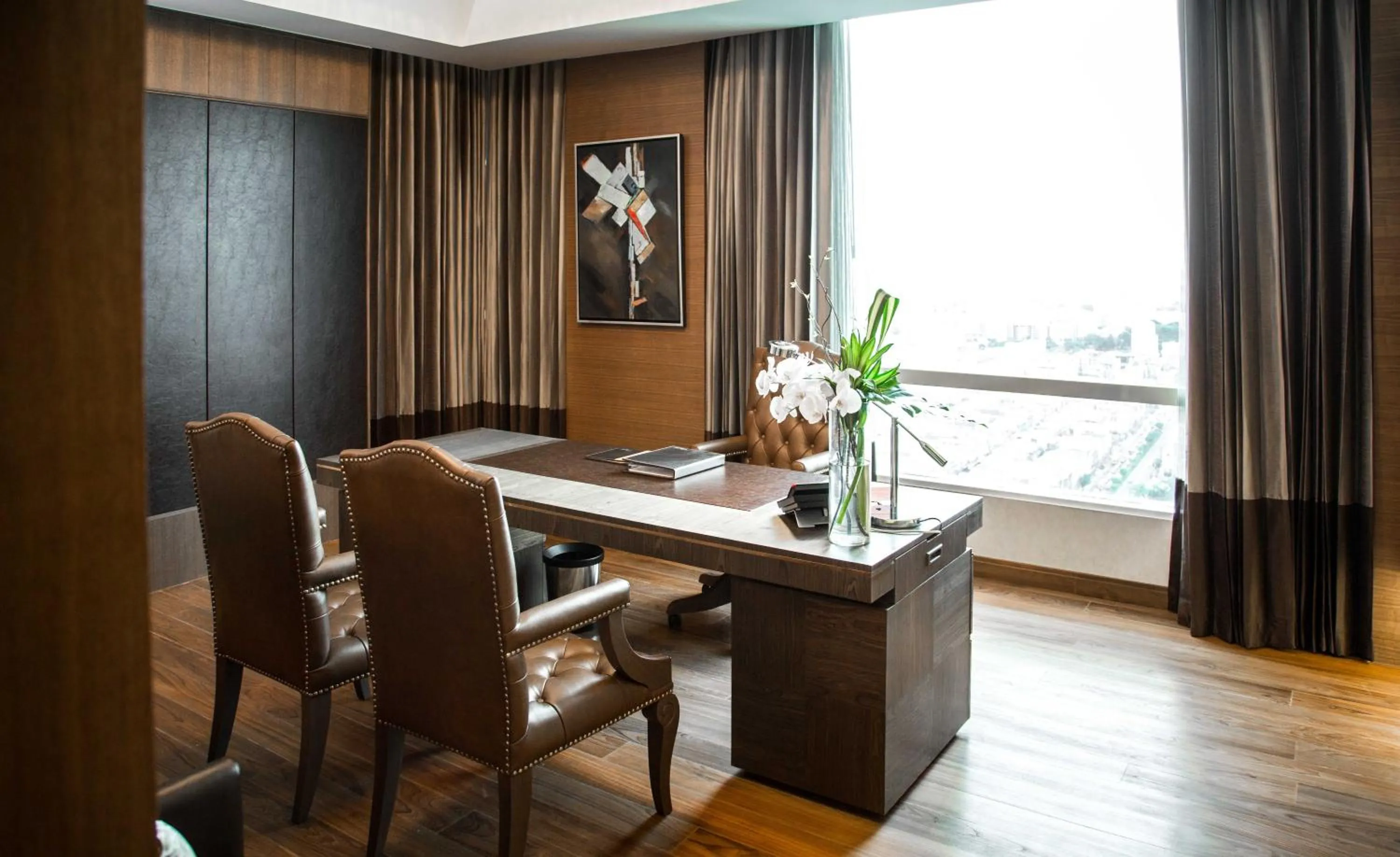 Living room in The Grand Fourwings Convention Hotel Bangkok