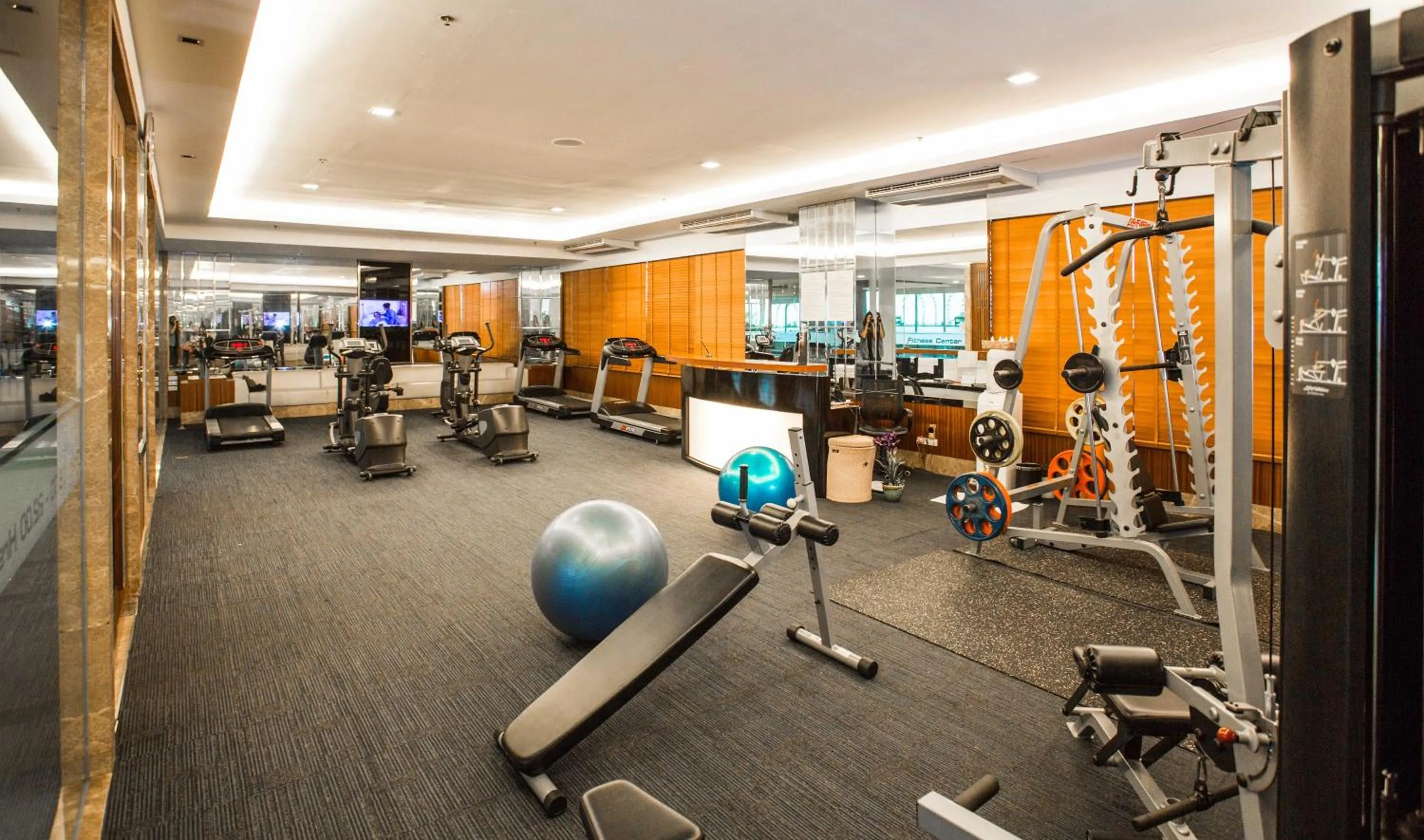 Fitness centre/facilities in The Grand Fourwings Convention Hotel Bangkok