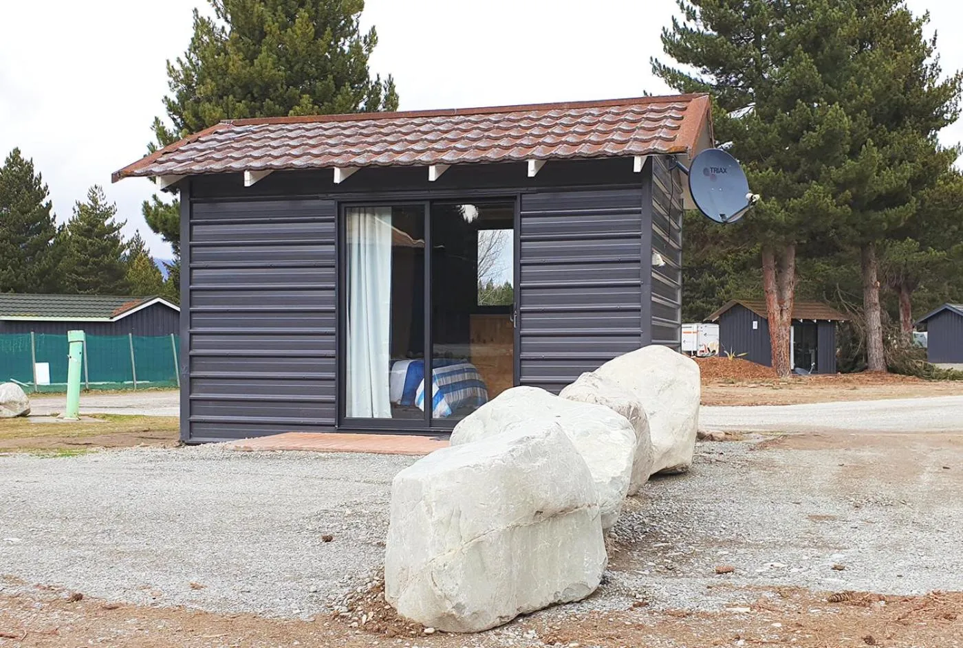 Property building in Lake Ruataniwha Holiday Park