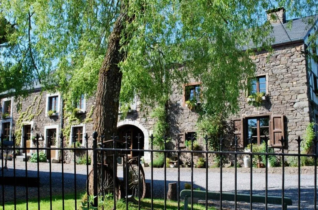 Property building in B&B Le Clos de la Fontaine