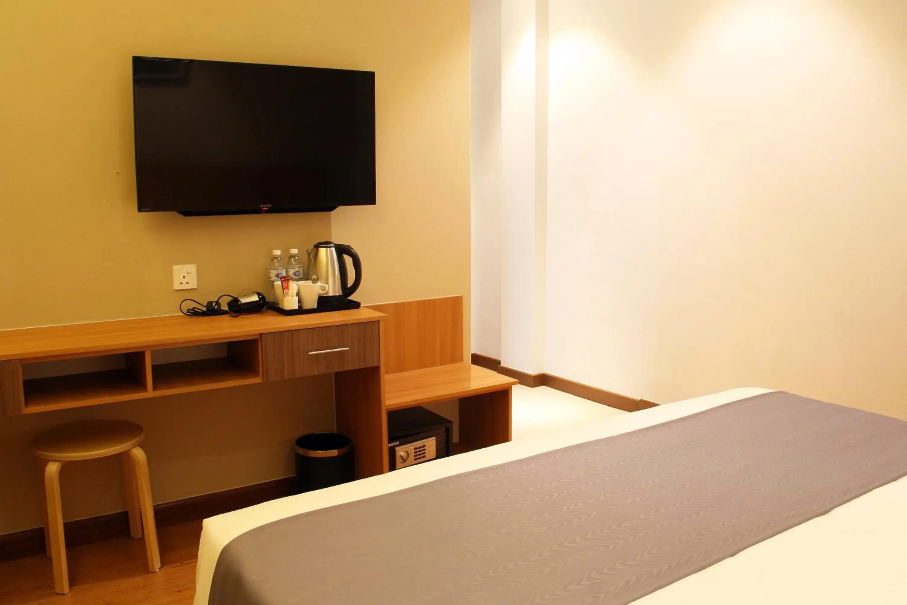 Standard Queen Room (No Window) in Ahyu Hotel Standard Queen Room (No Window) in Ahyu Hotel