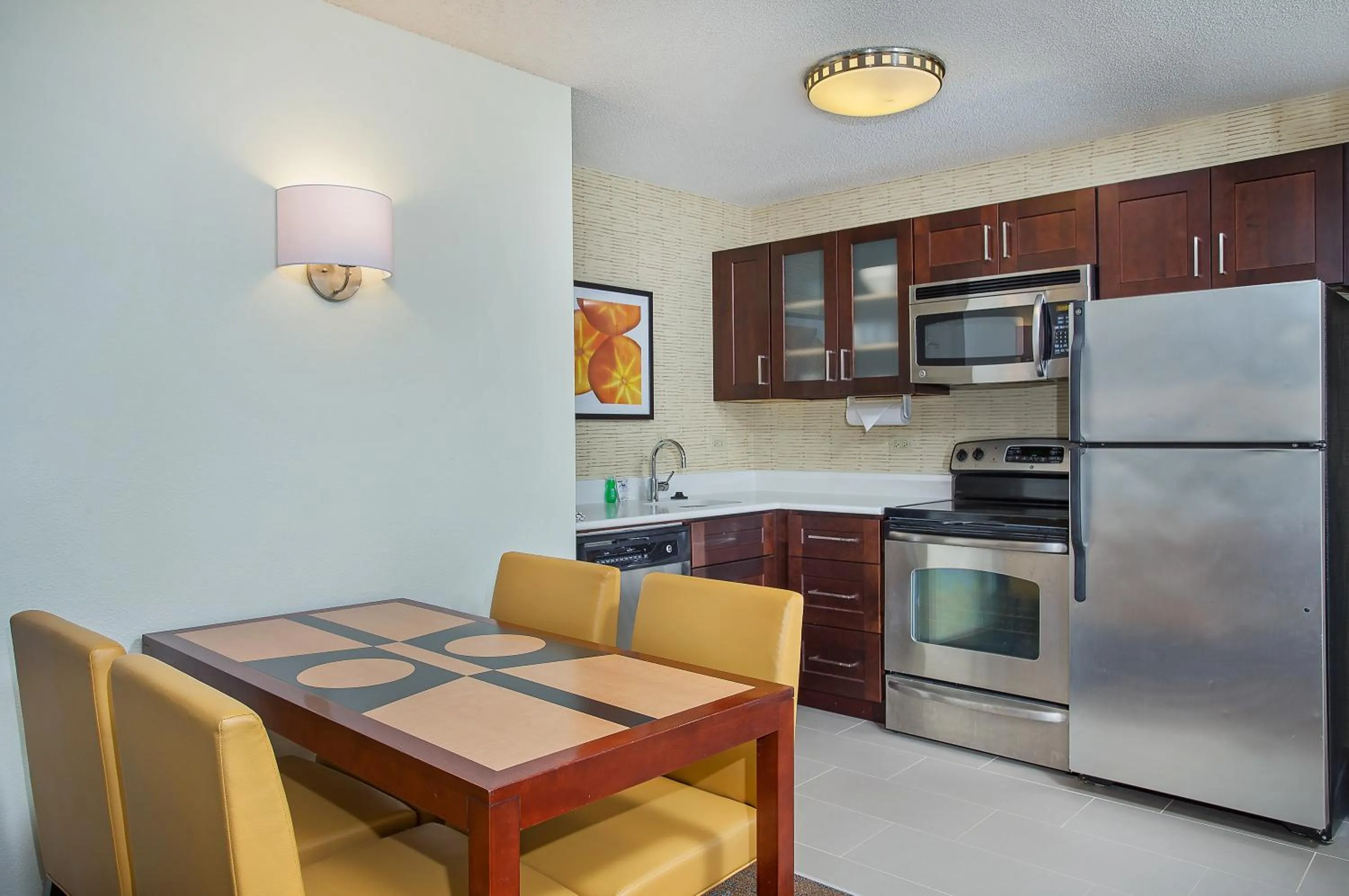 kitchen in Residence Inn Knoxville Cedar Bluff
