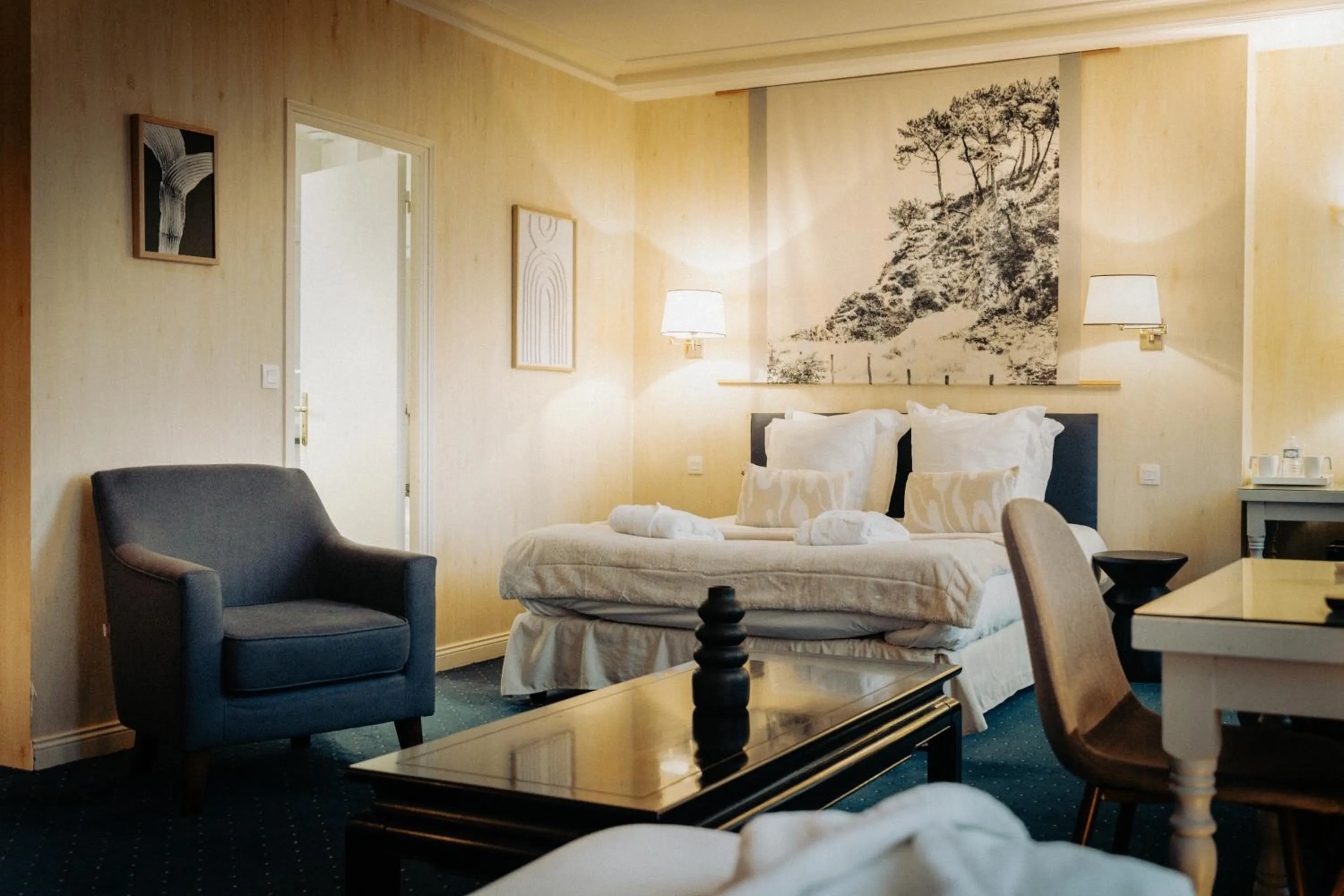 Bed in Hôtel Le D'Avaugour