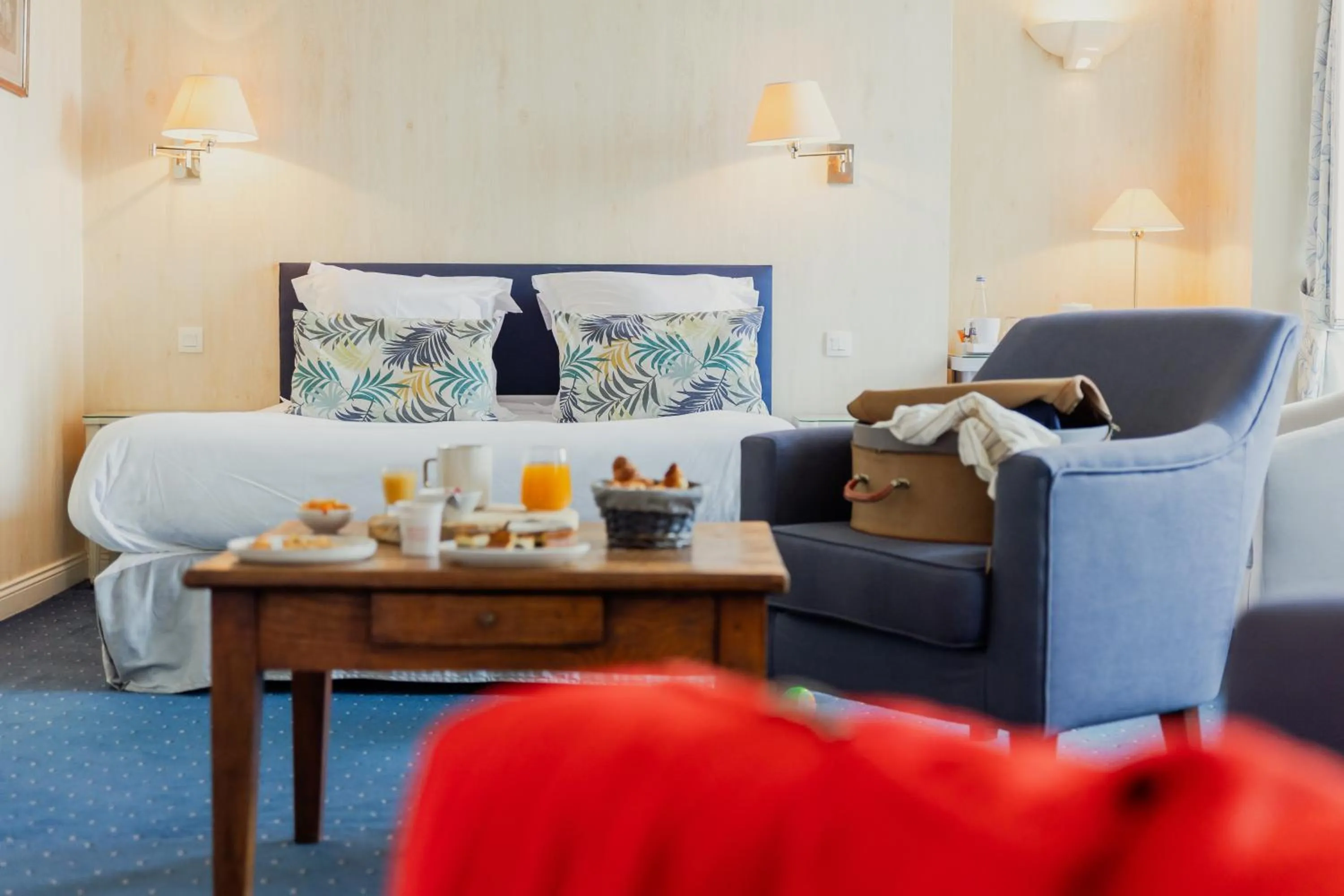 Bedroom in Hôtel Le D'Avaugour