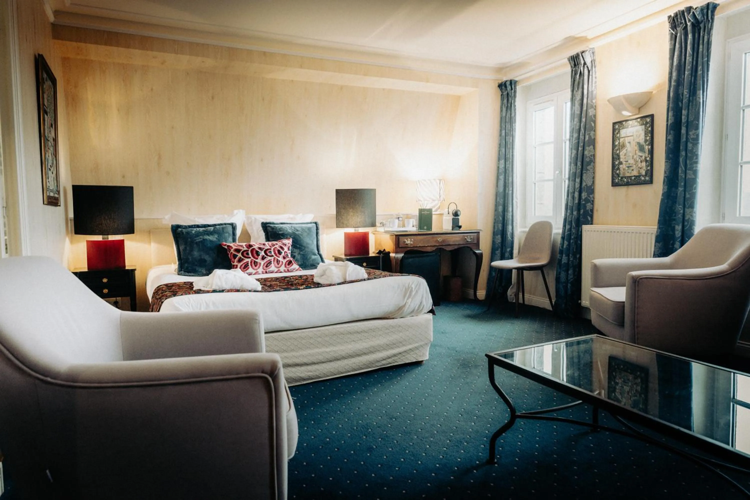 Bed in Hôtel Le D'Avaugour