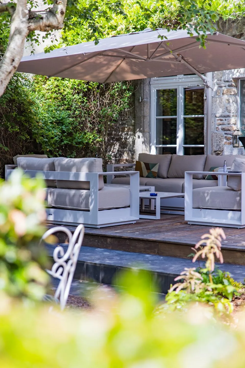 Patio in Hôtel Le D'Avaugour