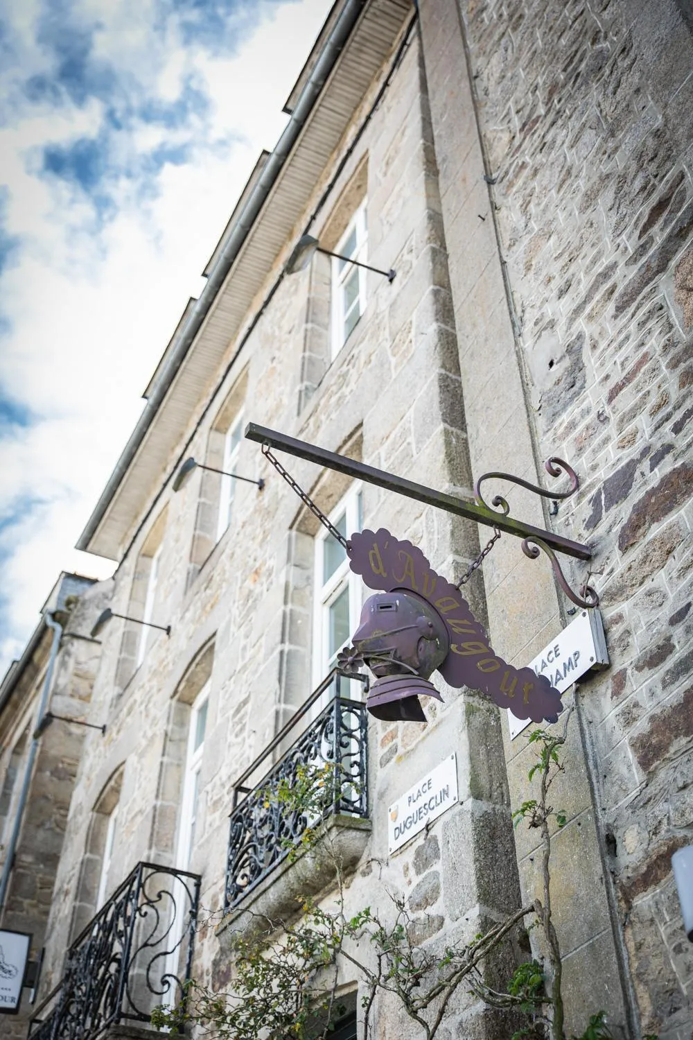 Property building in Hôtel Le D'Avaugour
