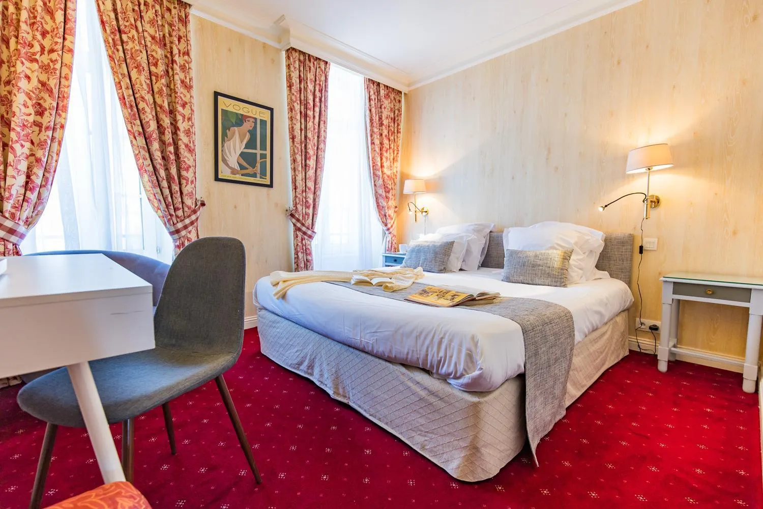 Bedroom, Bed in Hôtel Le D'Avaugour