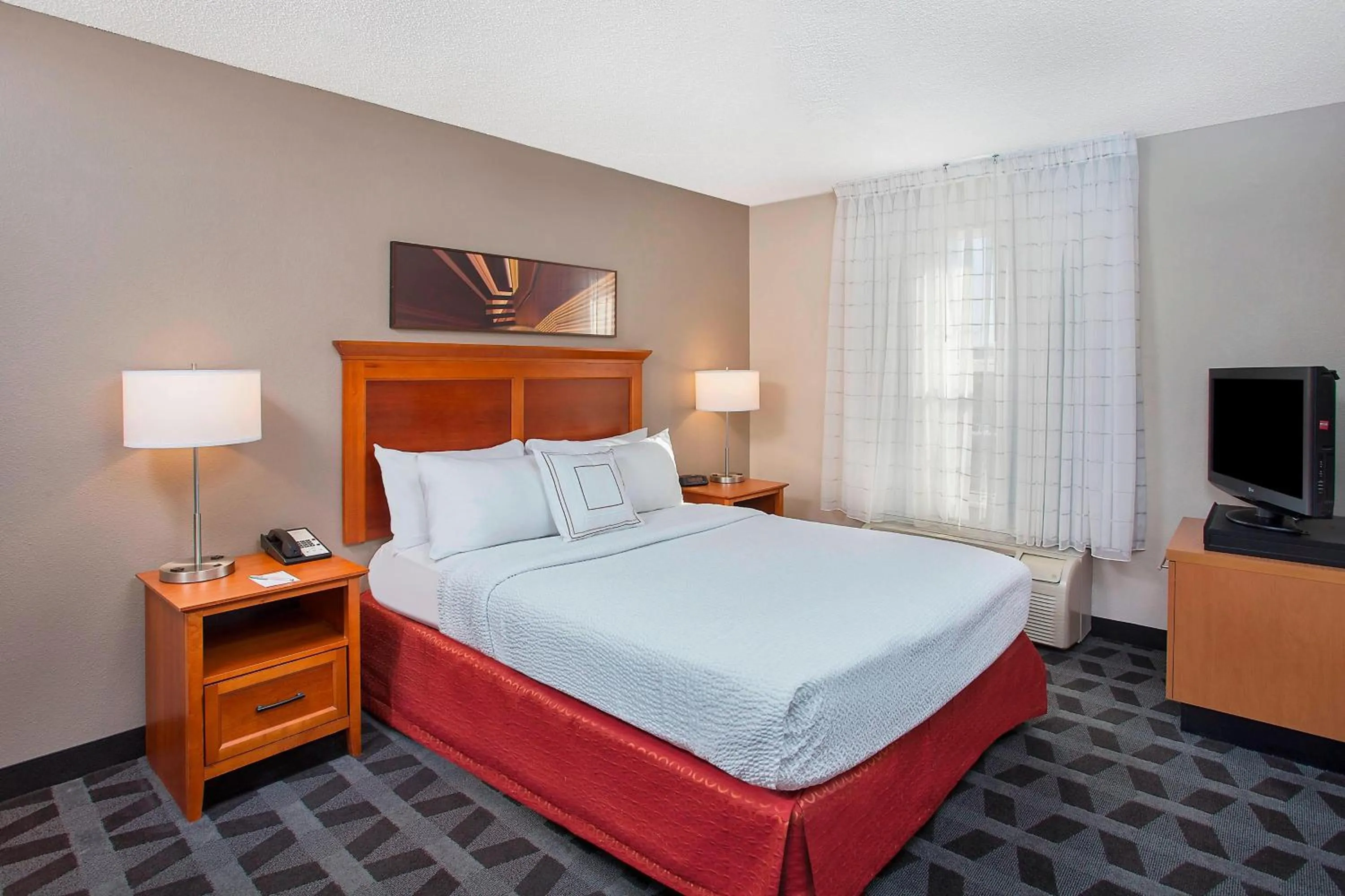Bedroom, Bed in TownePlace Suites Knoxville Cedar Bluff