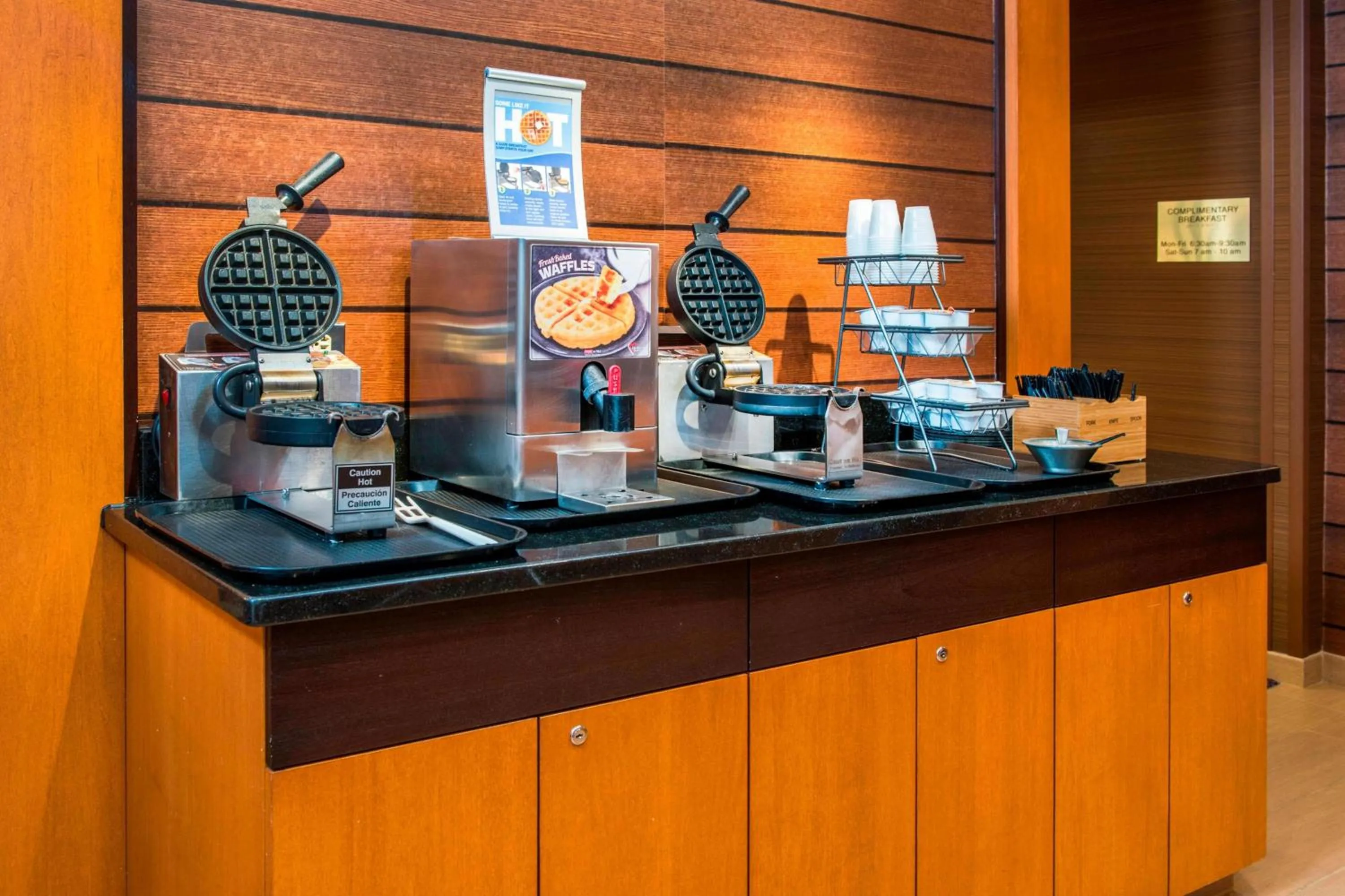 Restaurant/places to eat in Fairfield Inn & Suites by Marriott Frederick