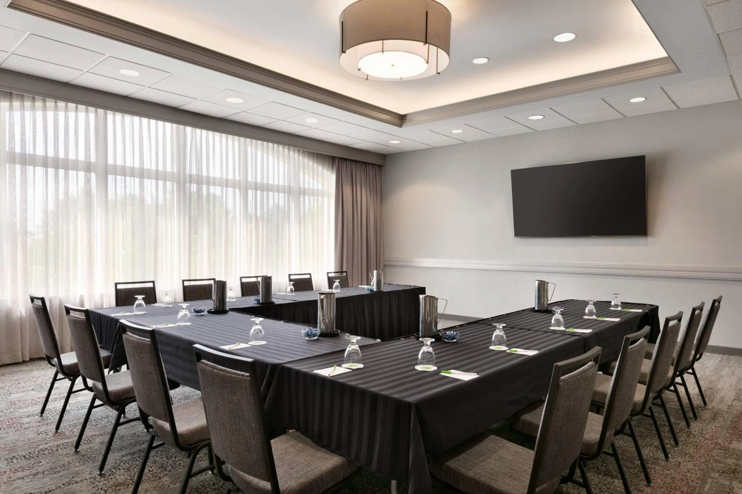 Meeting/conference room in Courtyard by Marriott Tysons McLean