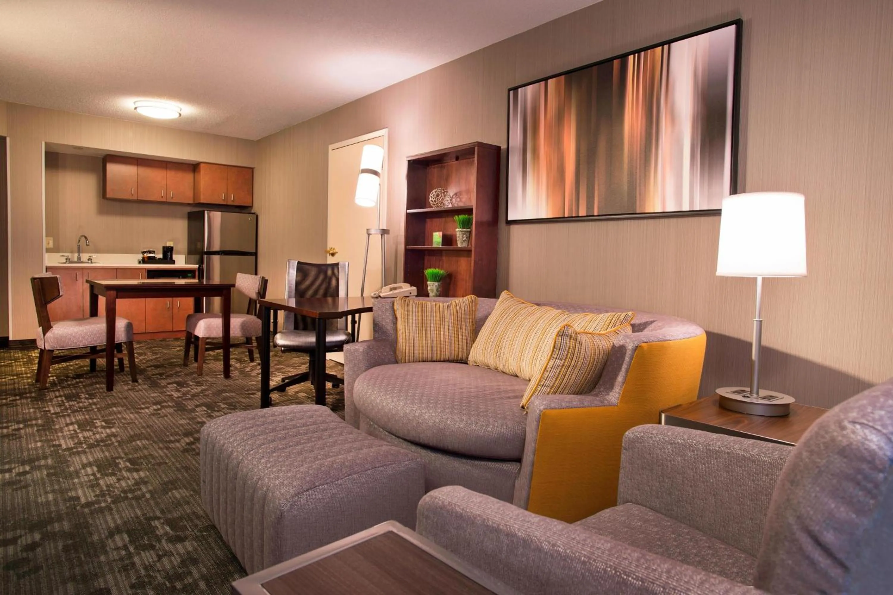 Bedroom in Courtyard by Marriott Tysons McLean