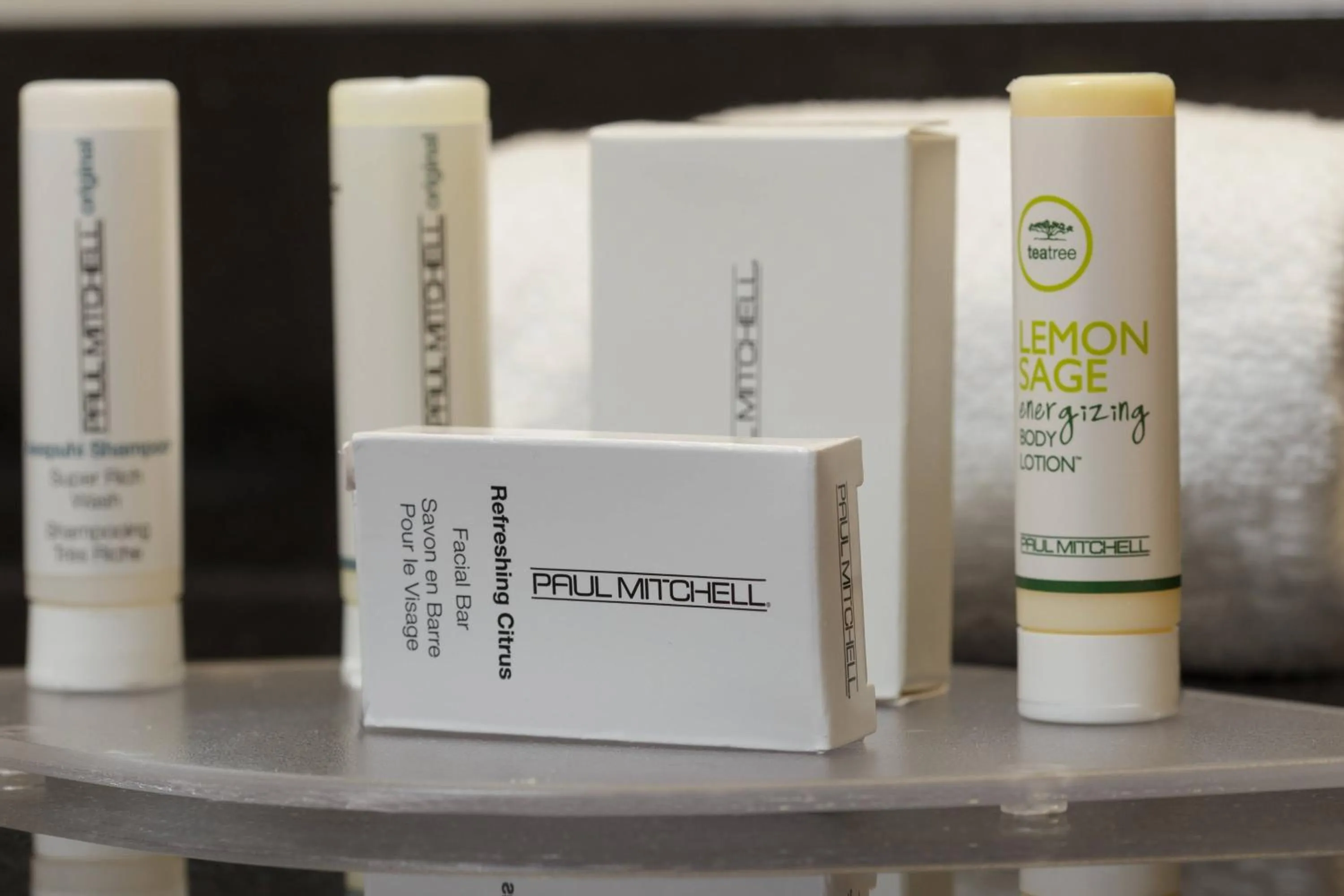 Bathroom in Fairfield Inn & Suites by Marriott Belleville