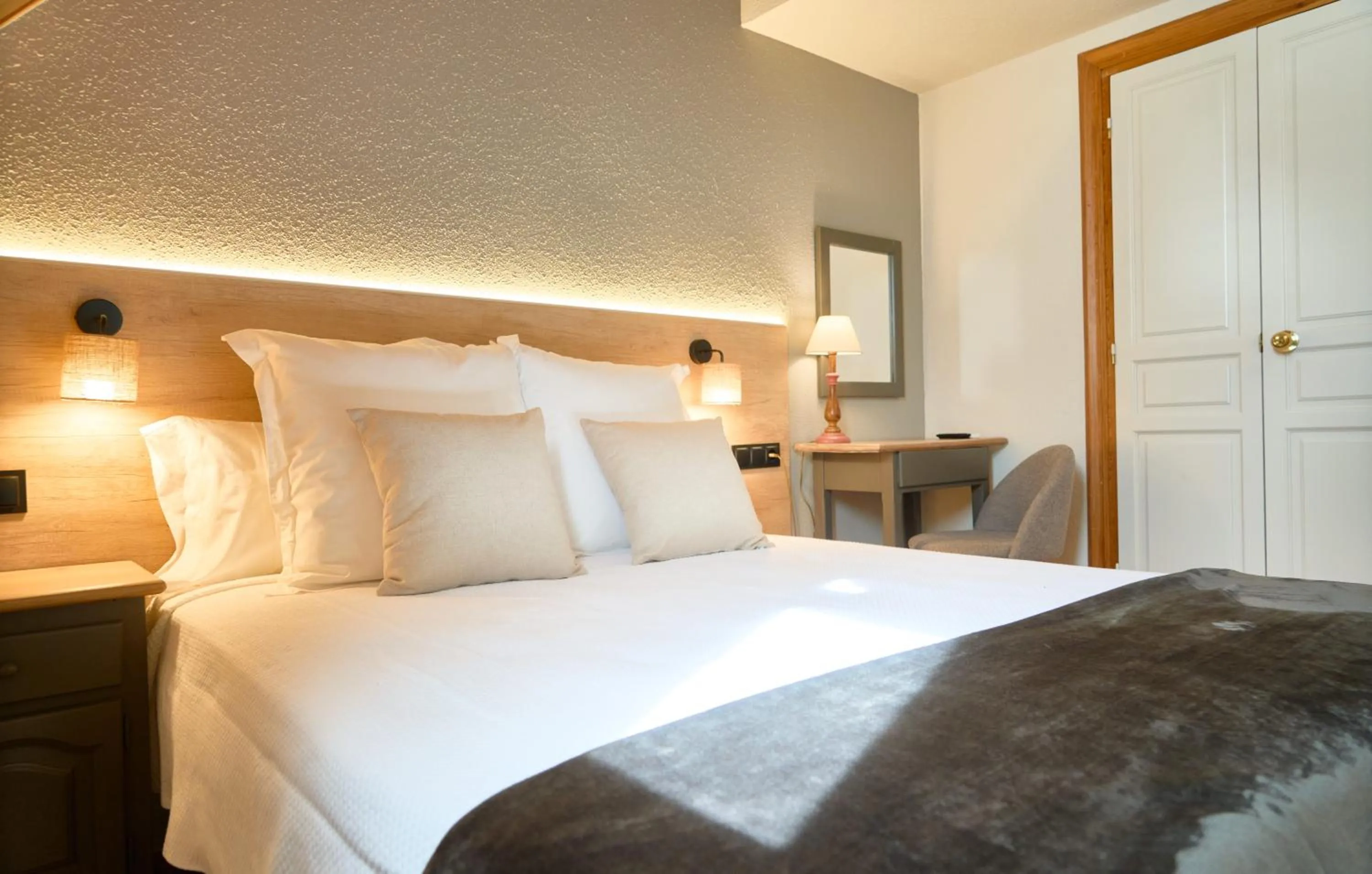 Bed in Hotel Anglada