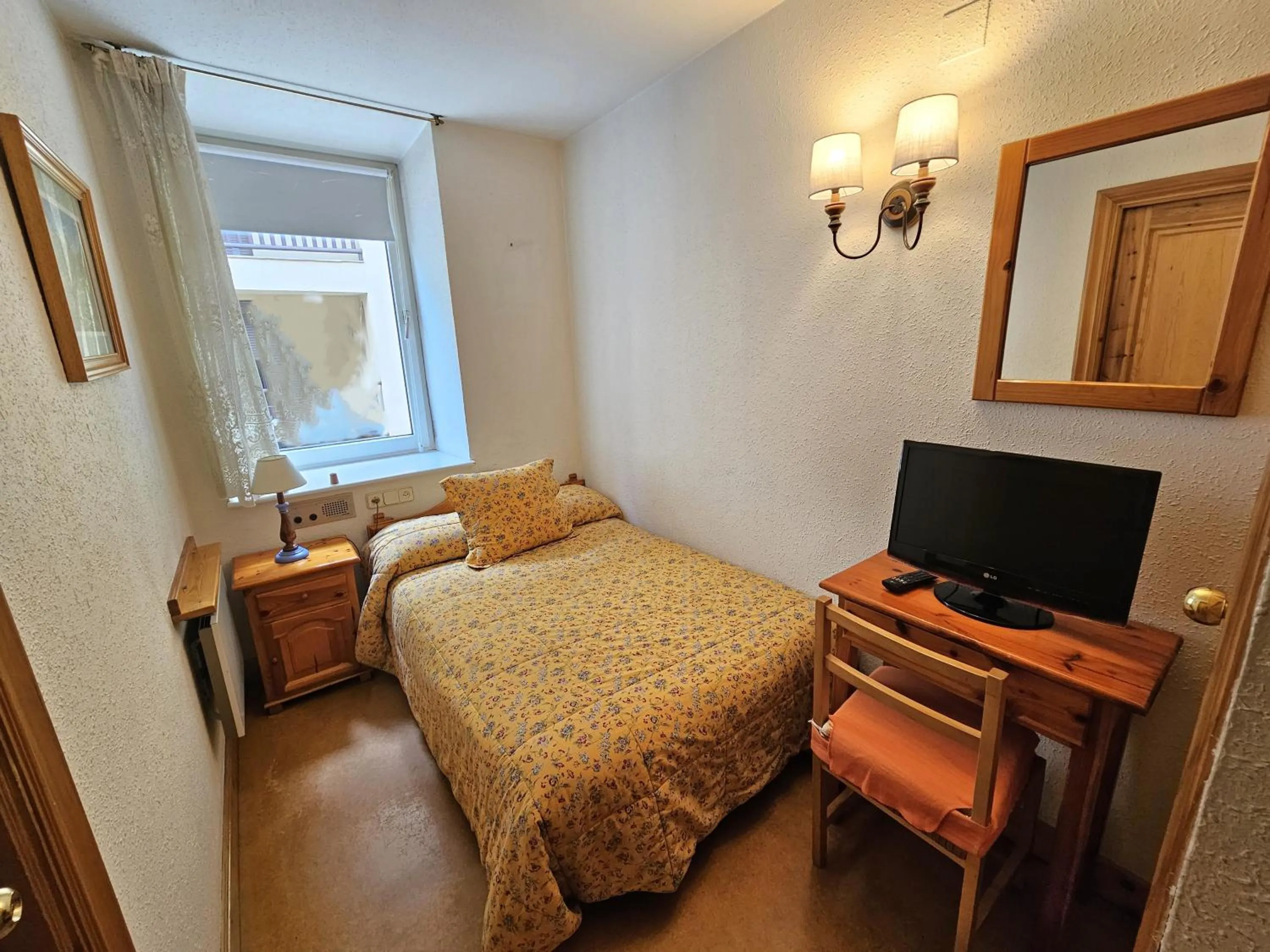 Single Room in Hotel Anglada