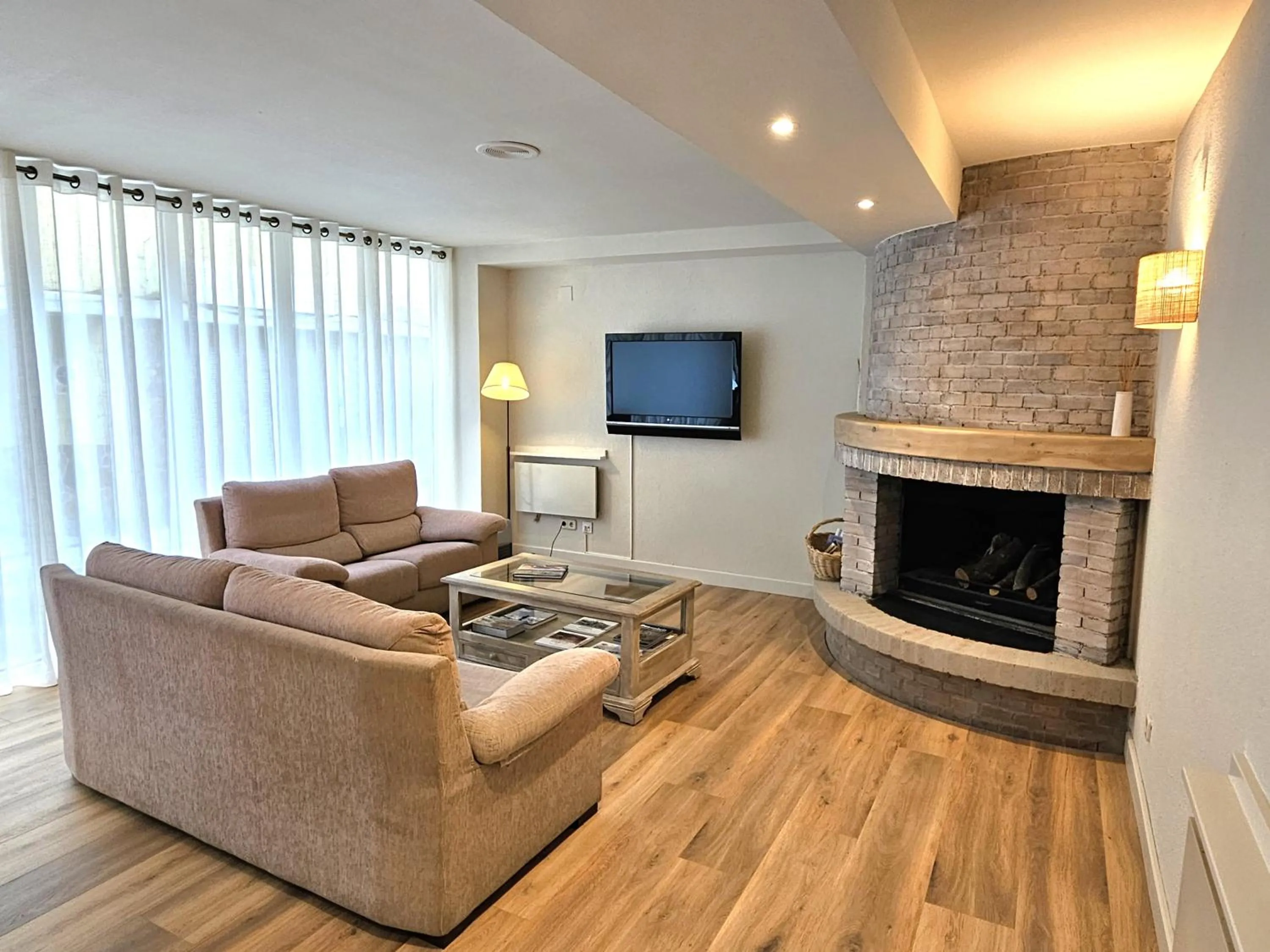 flat iron in Hotel Anglada