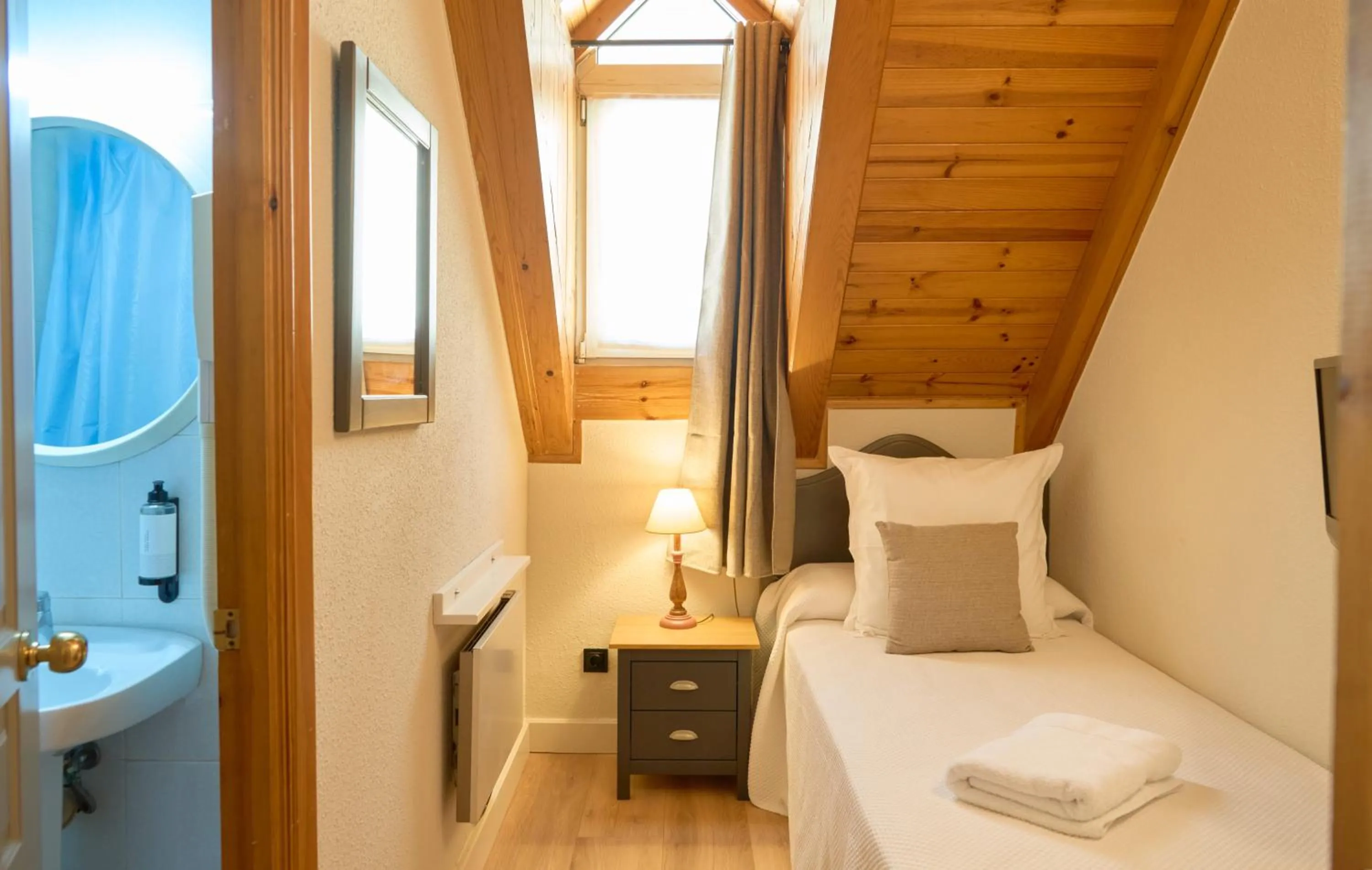 Photo of the whole room, Bed in Hotel Anglada