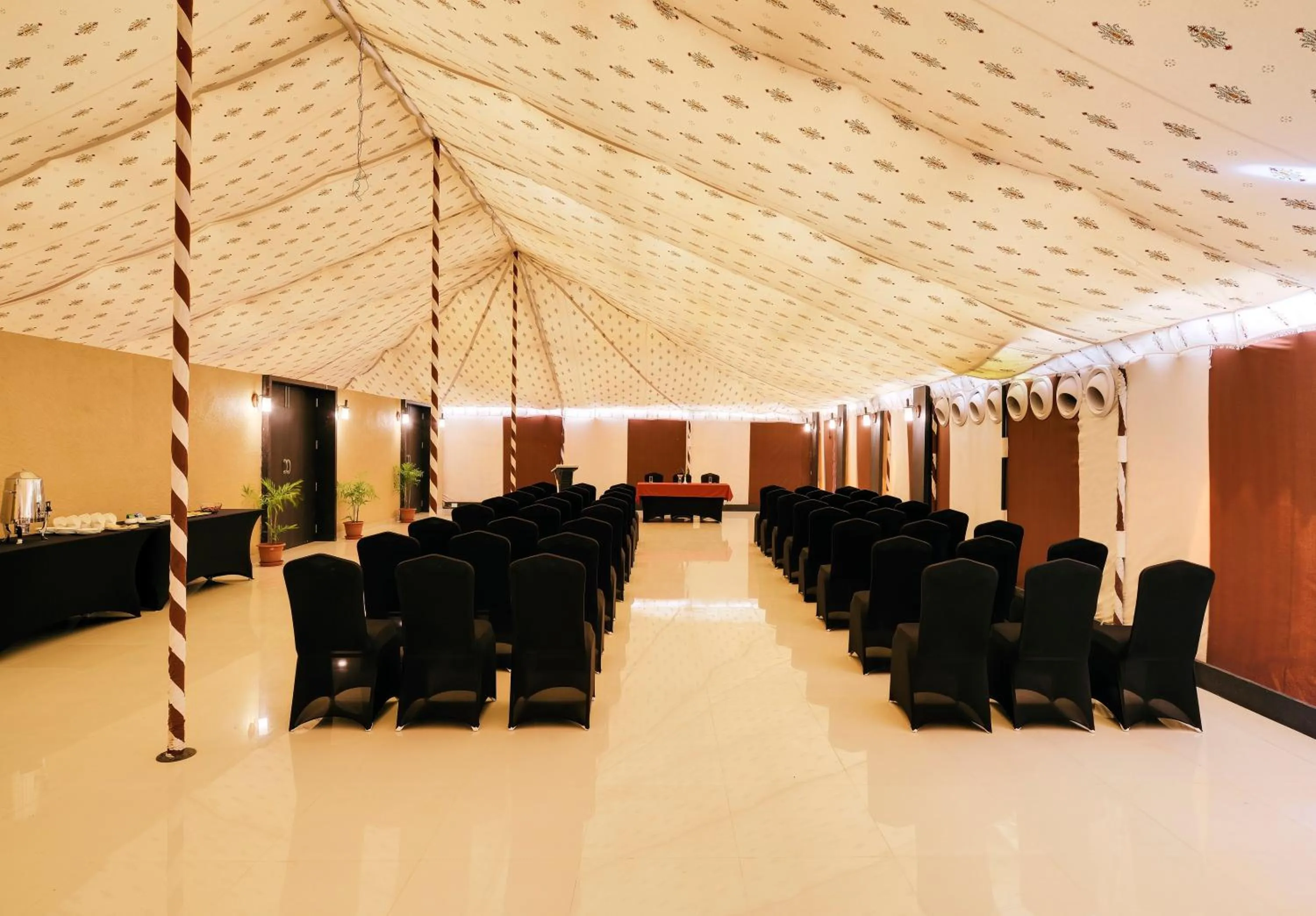Banquet/Function facilities in Sterling Kanha