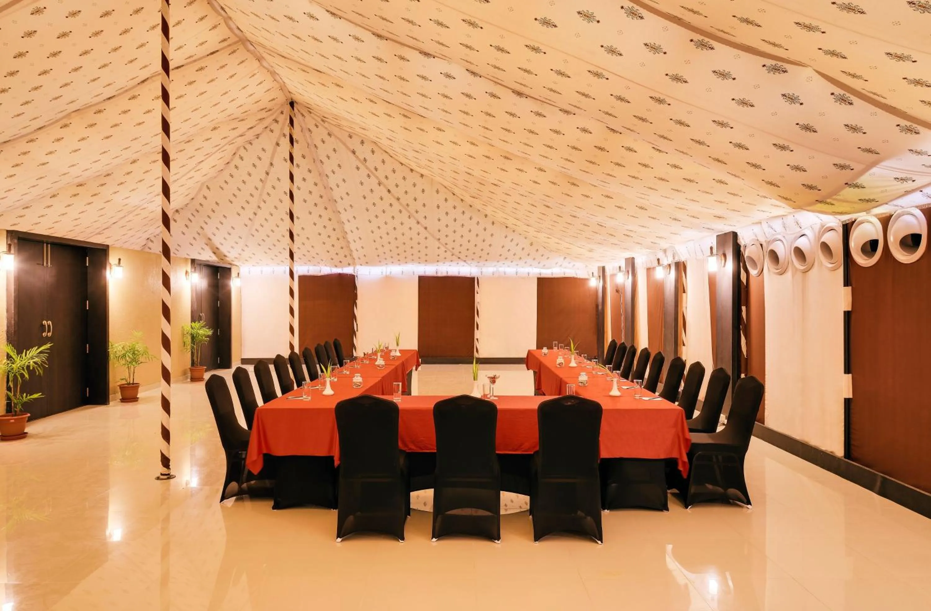 Banquet/Function facilities in Sterling Kanha